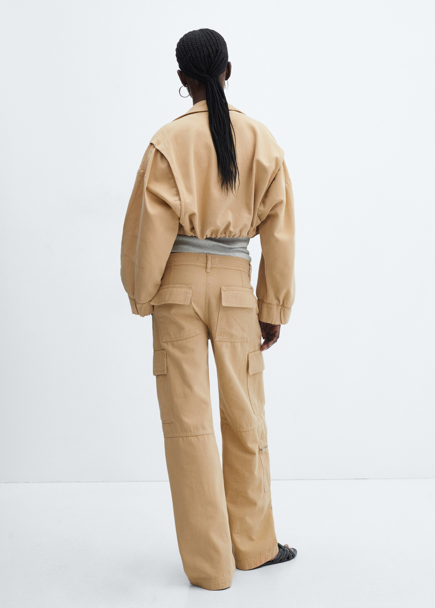 Cropped jacket with pockets - Reverse of the article