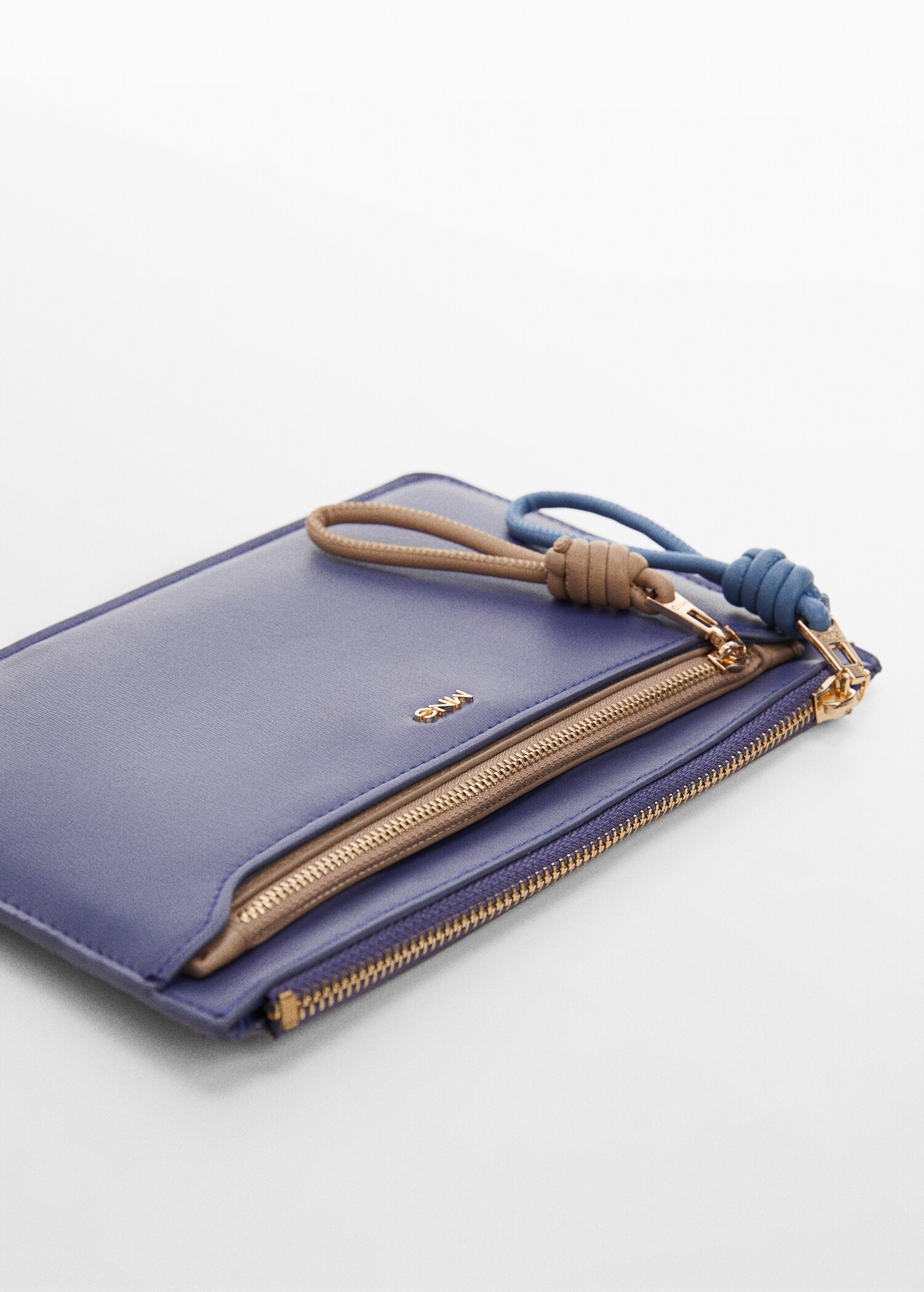 Leather-effect document case - Details of the article 1