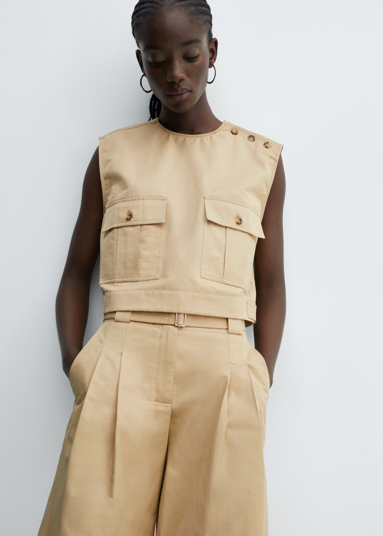 Gilet détail poches - Plan moyen