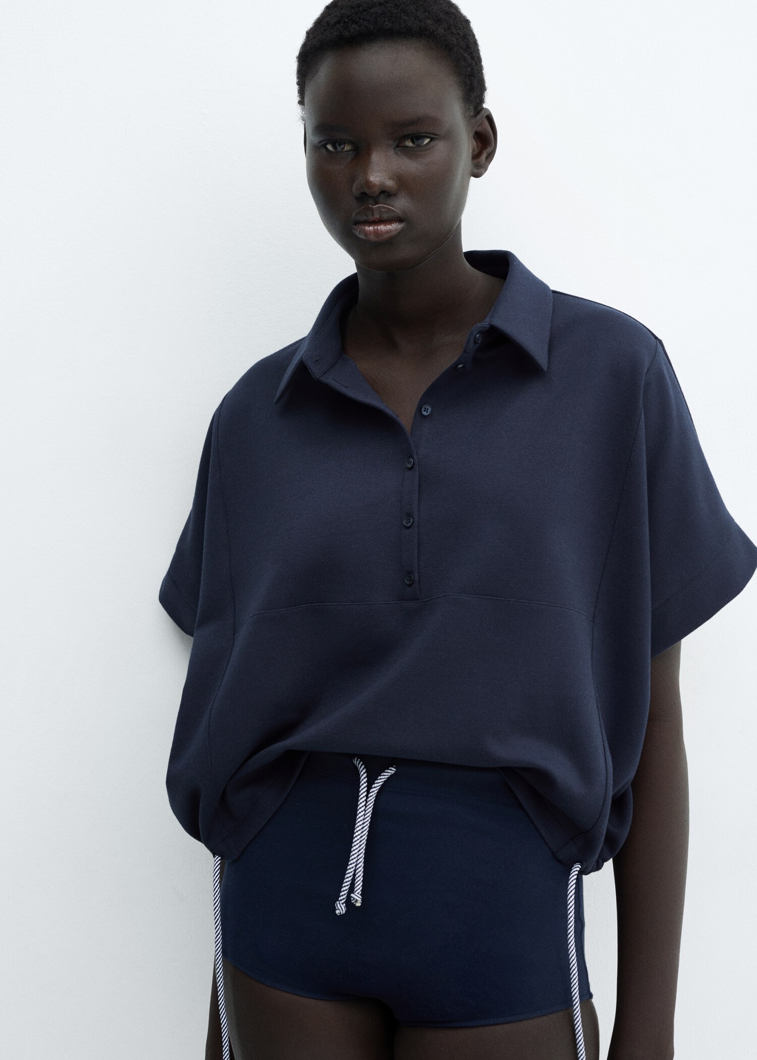 Sudadera polo cordón ajustable - Plano medio