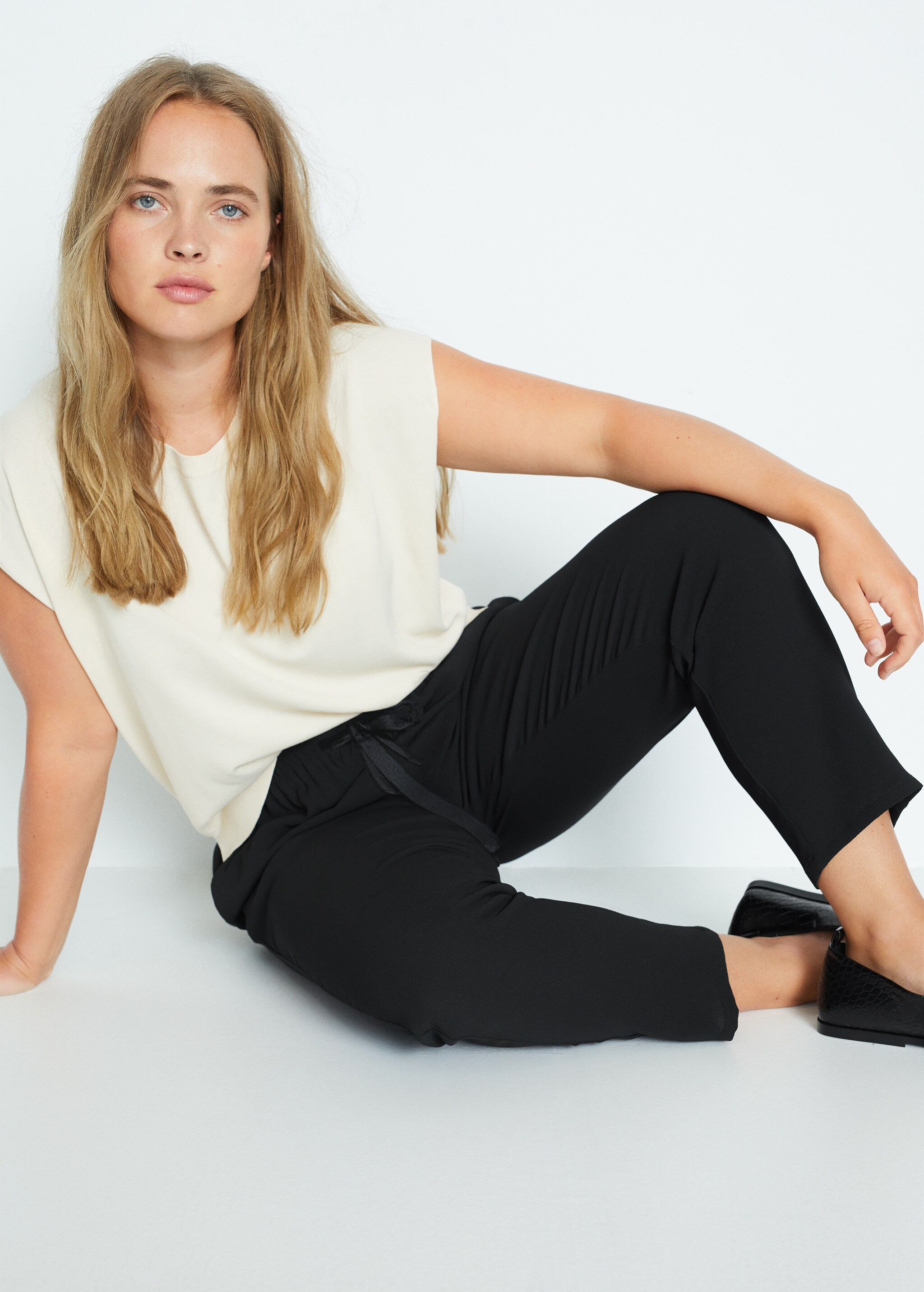 Drawstring baggy trousers - Details of the article 2
