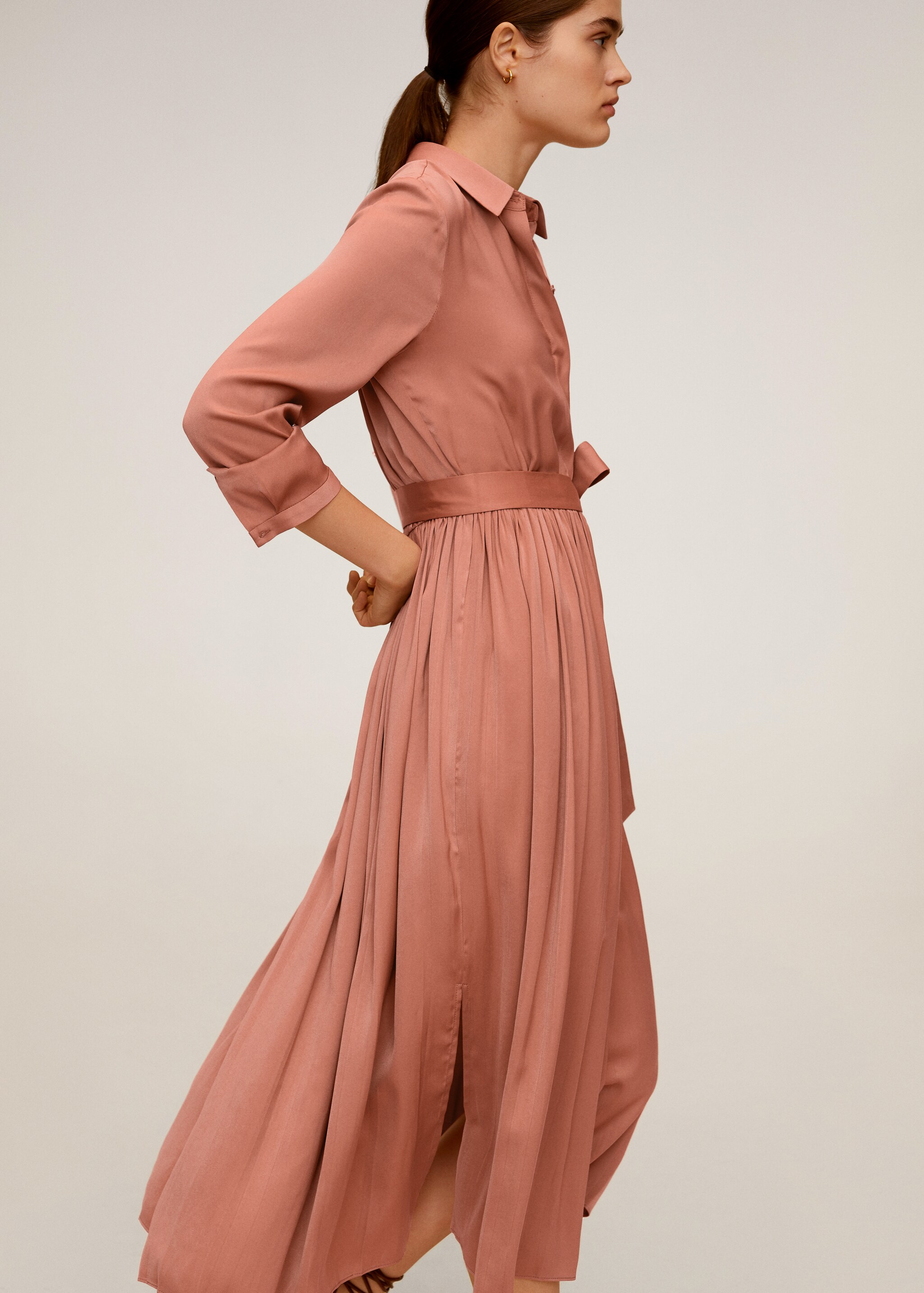 Vestido camisero satinado - Detalle del artículo 1