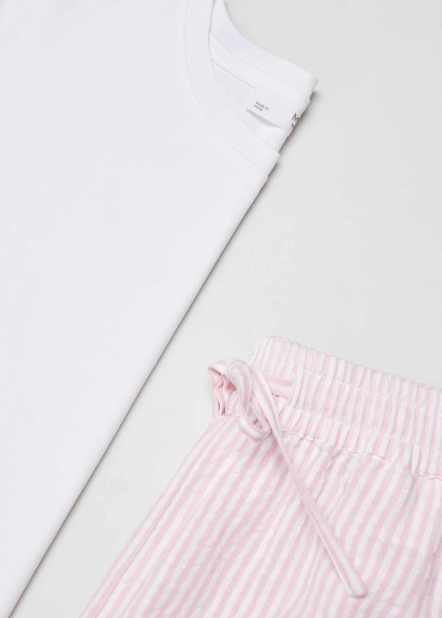 Pijama de duas peças às riscas - Pormenor do artigo 8
