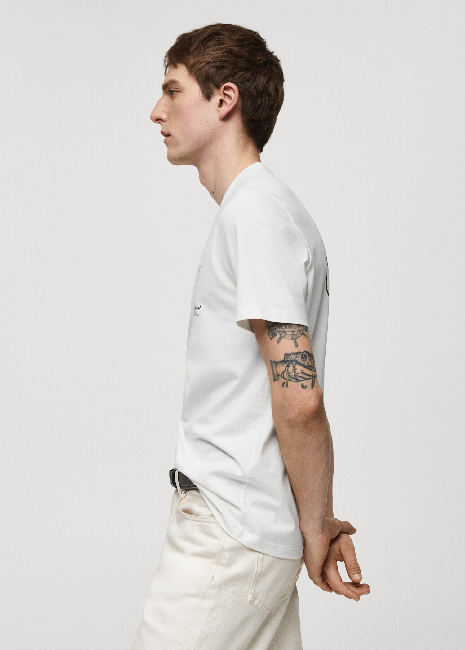100% cotton t-shirt with printed detail - Details of the article 2