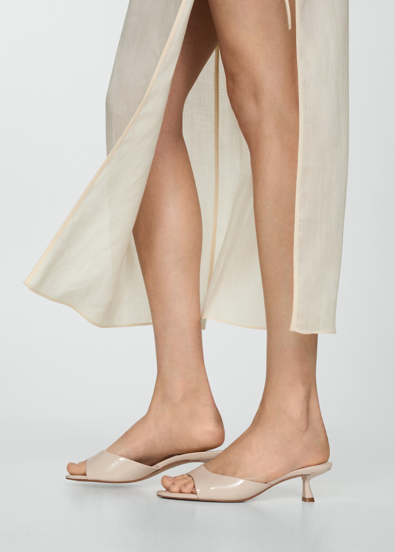 Patent leather effect heeled sandal - Details of the article 9