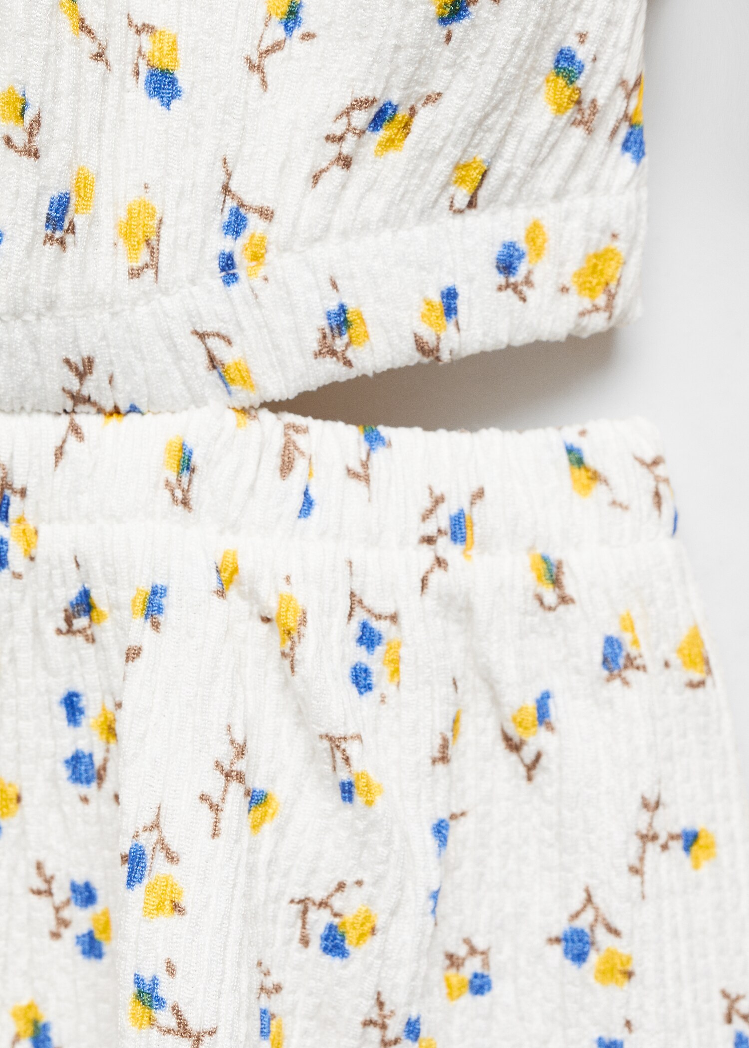 Robe fleurie ouvertures - Détail de l'article 8