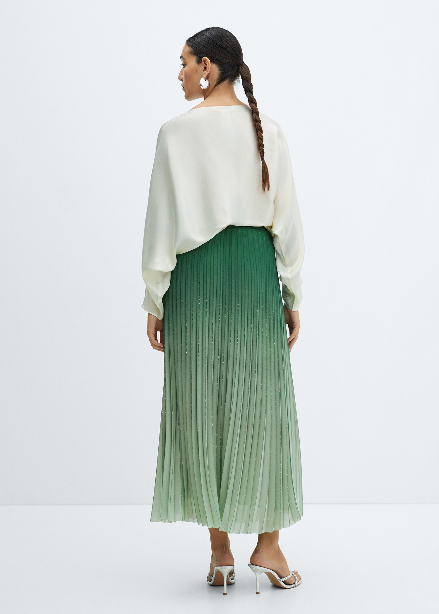 Blouse satinée style cape - Verso de l’article