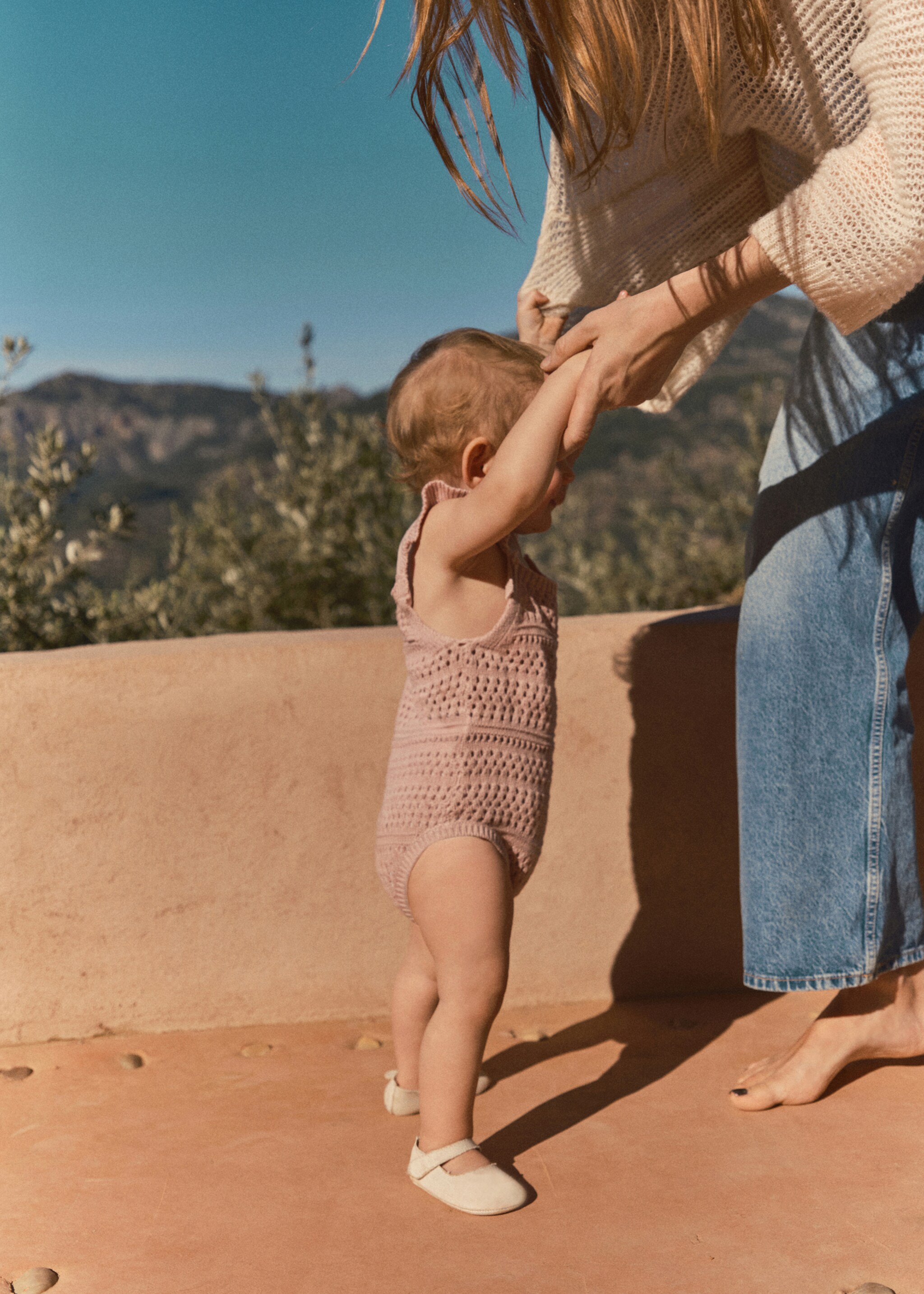 Cotton openwork knitted romper - Details of the article 5, Pink. Ref: 67076330-00.