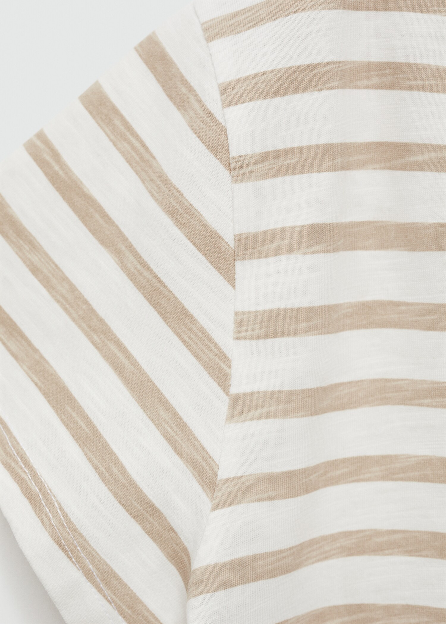 Asymmetrical t-shirt with bow - Details of the article 0