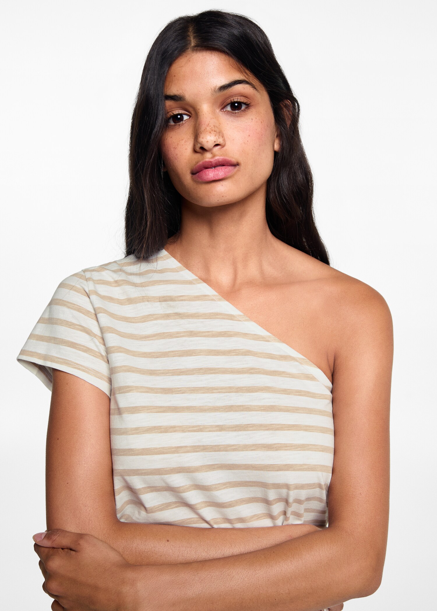 Asymmetrical t-shirt with bow - Details of the article 1