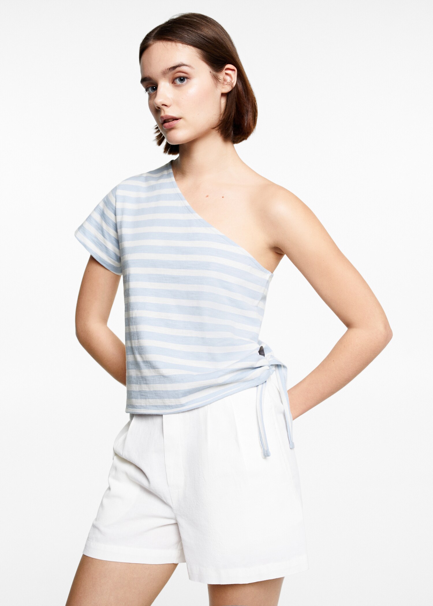 Asymmetrical t-shirt with bow - Medium plane
