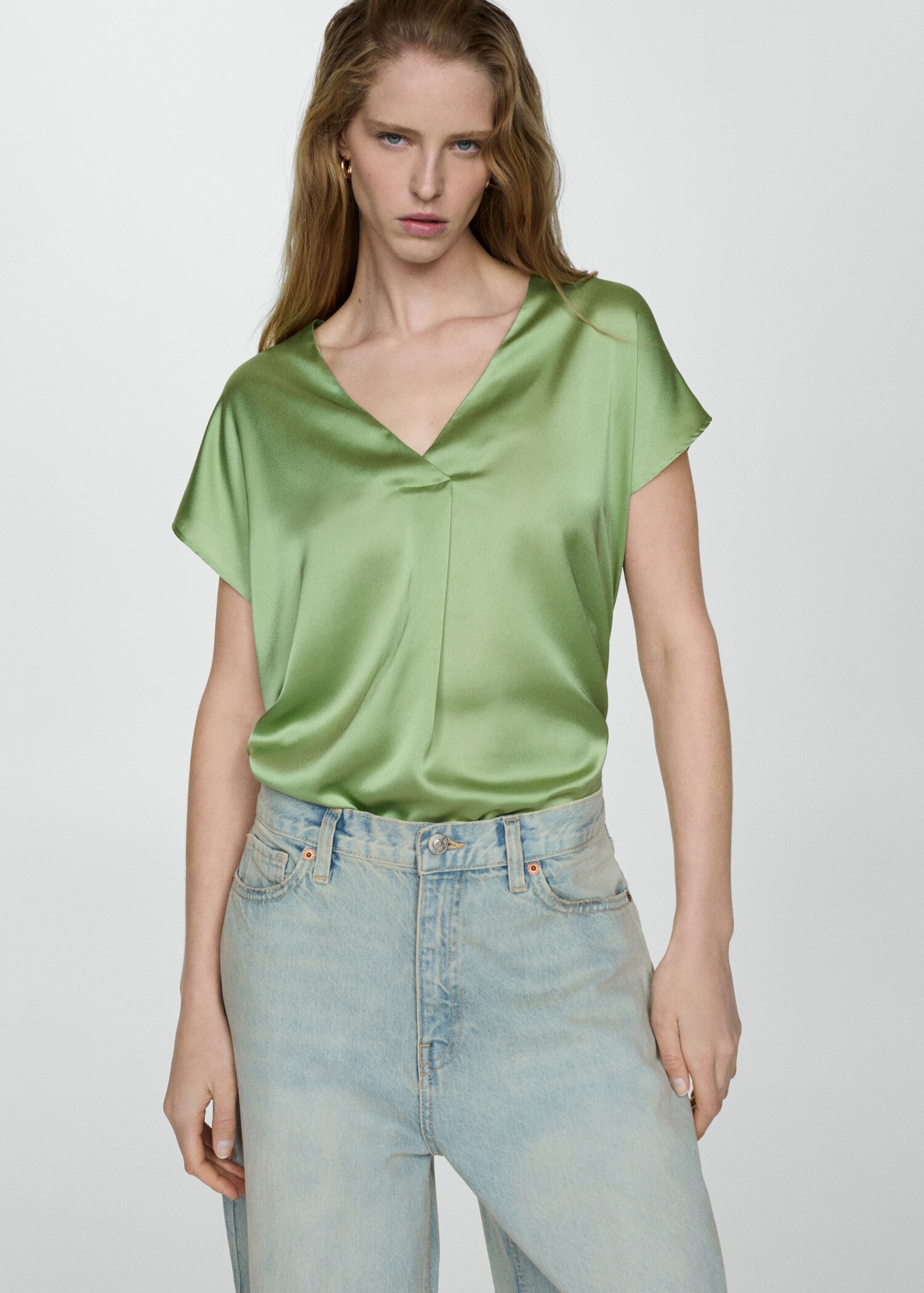 Satijnen T-shirt met V-hals - Middenvlak