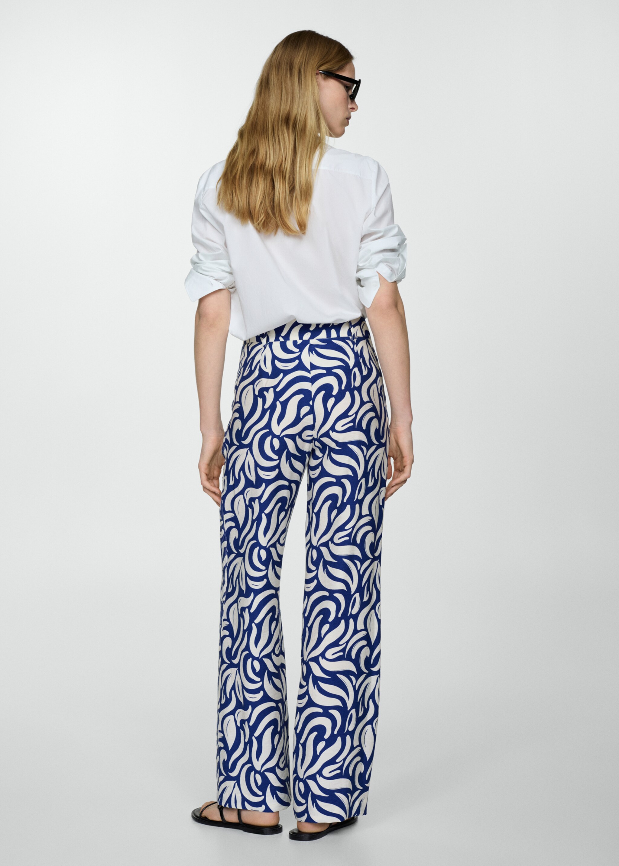 Wide leg printed trousers with pleats - Reverse of the article
