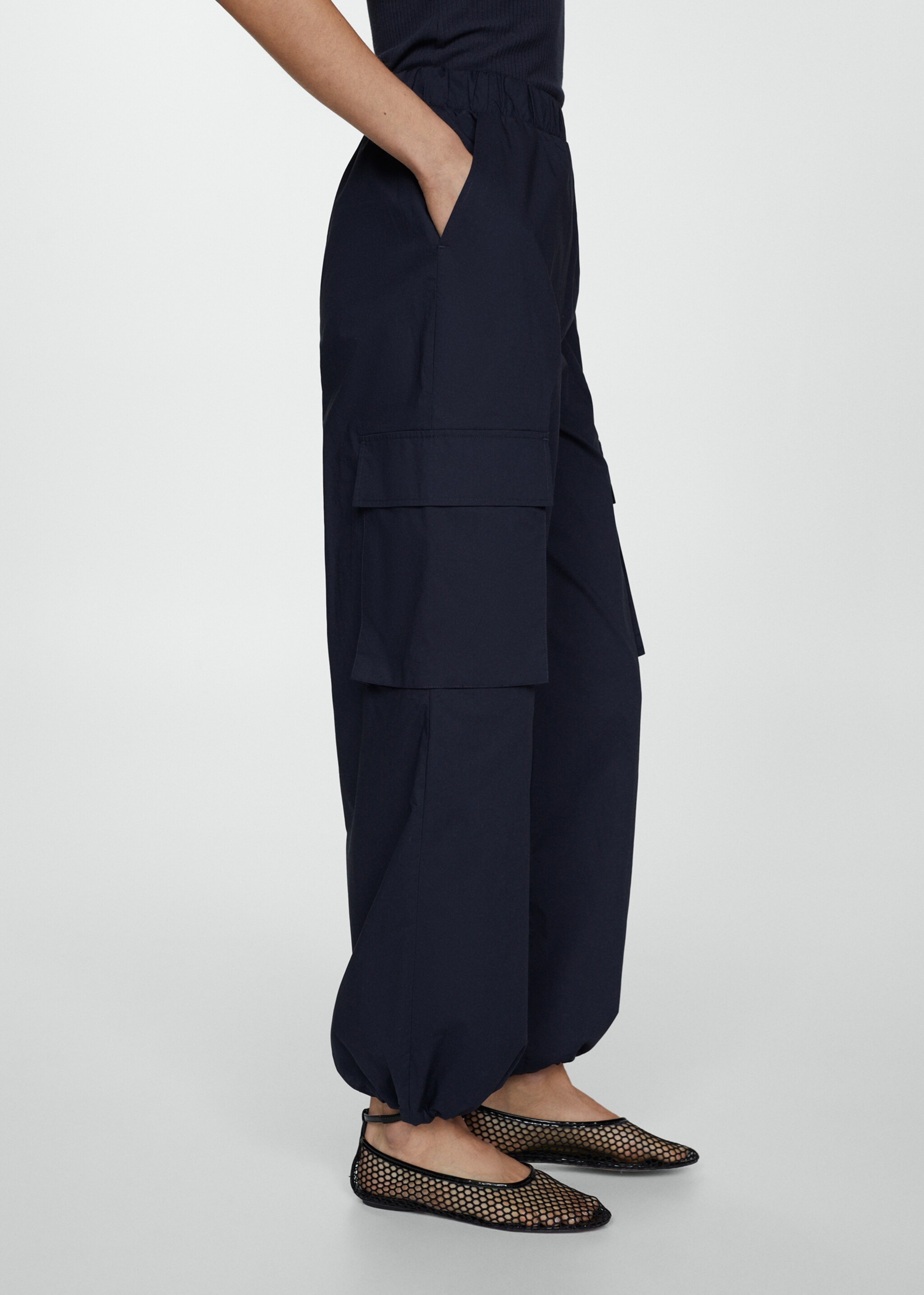 Fallschirm-Jumpsuit mit Trägern - Detail des Artikels 1