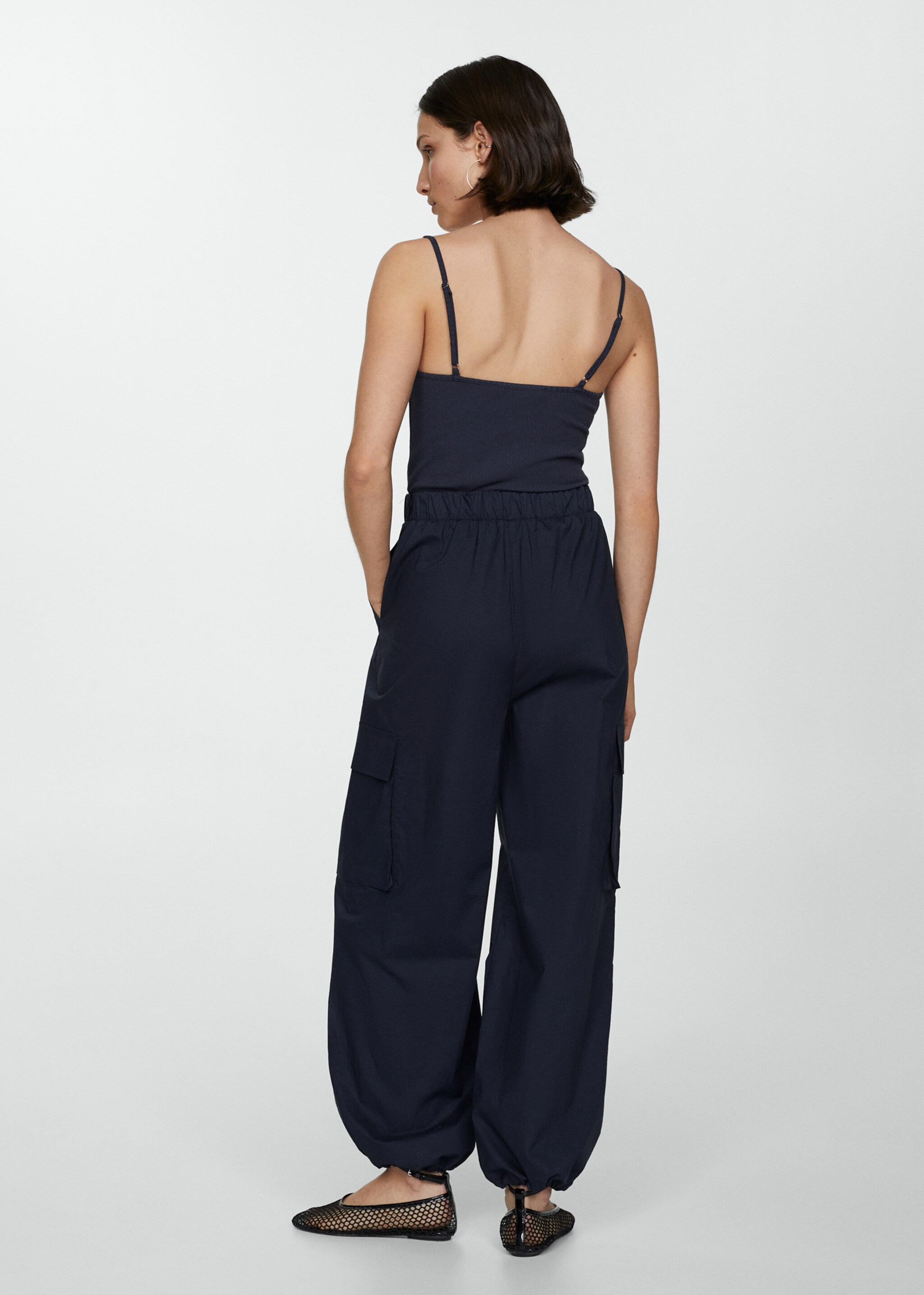 Fallschirm-Jumpsuit mit Trägern - Rückseite des Artikels