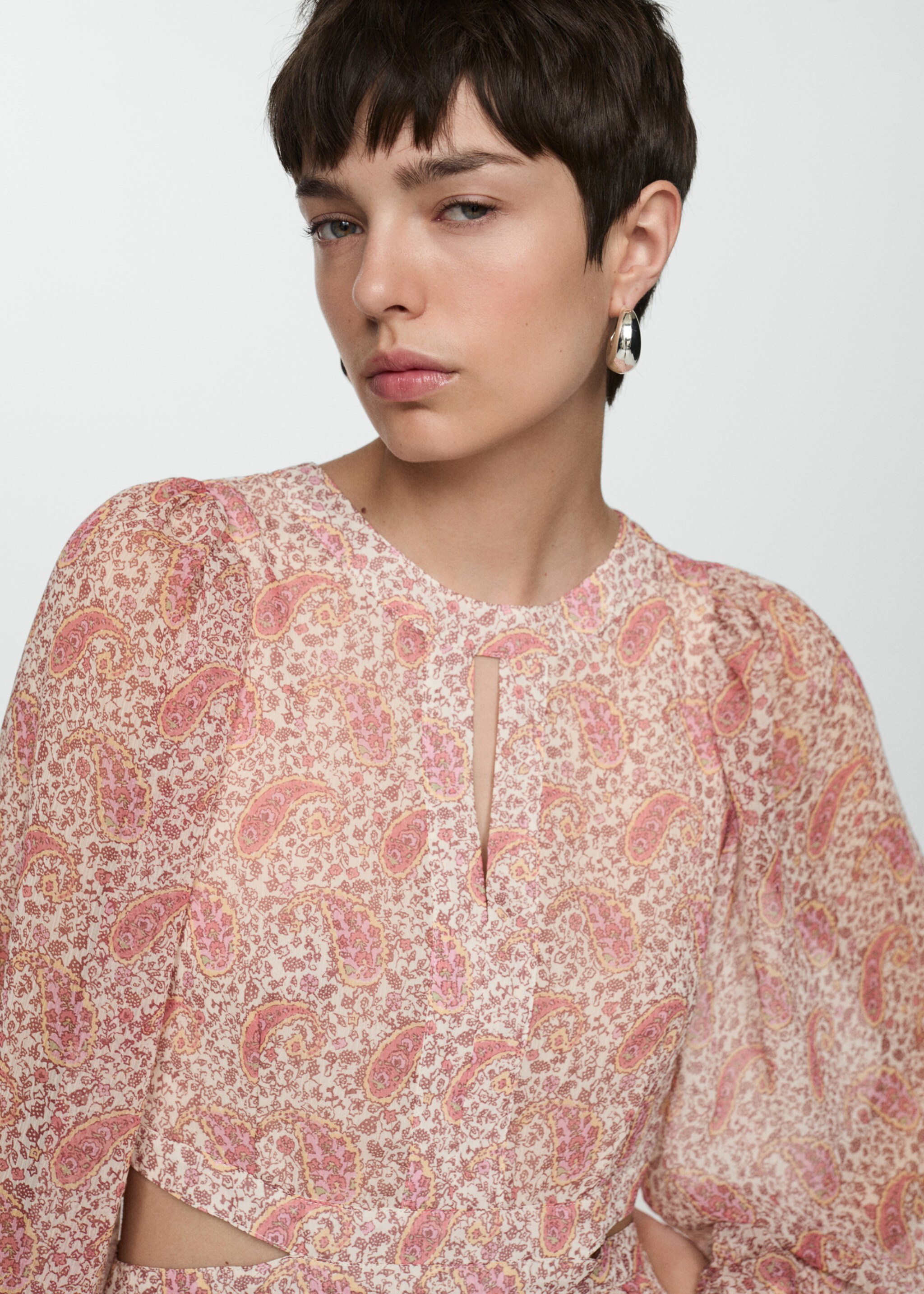 Paisley dress with openings - Details of the article 1