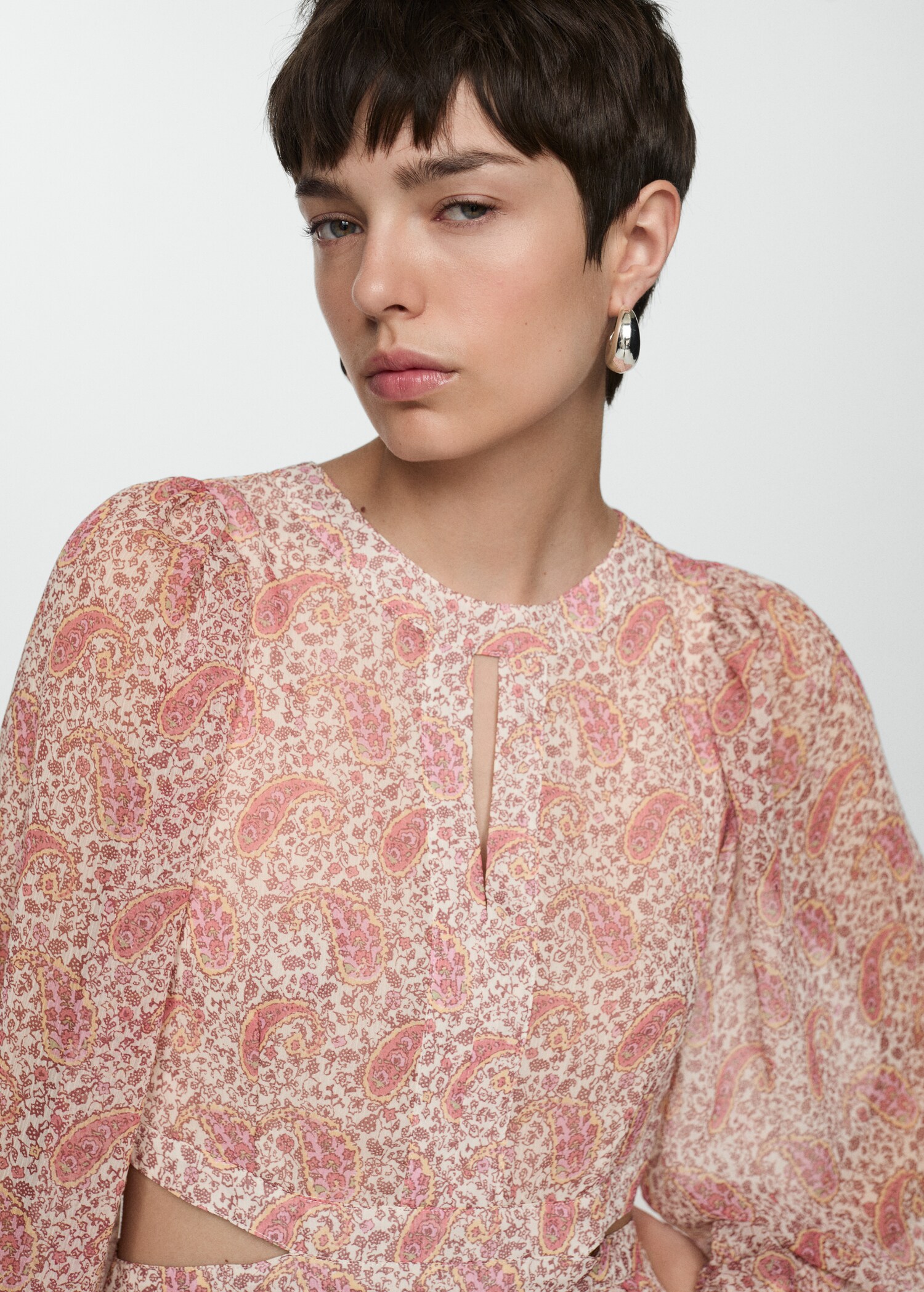 Paisley dress with openings - Details of the article 1