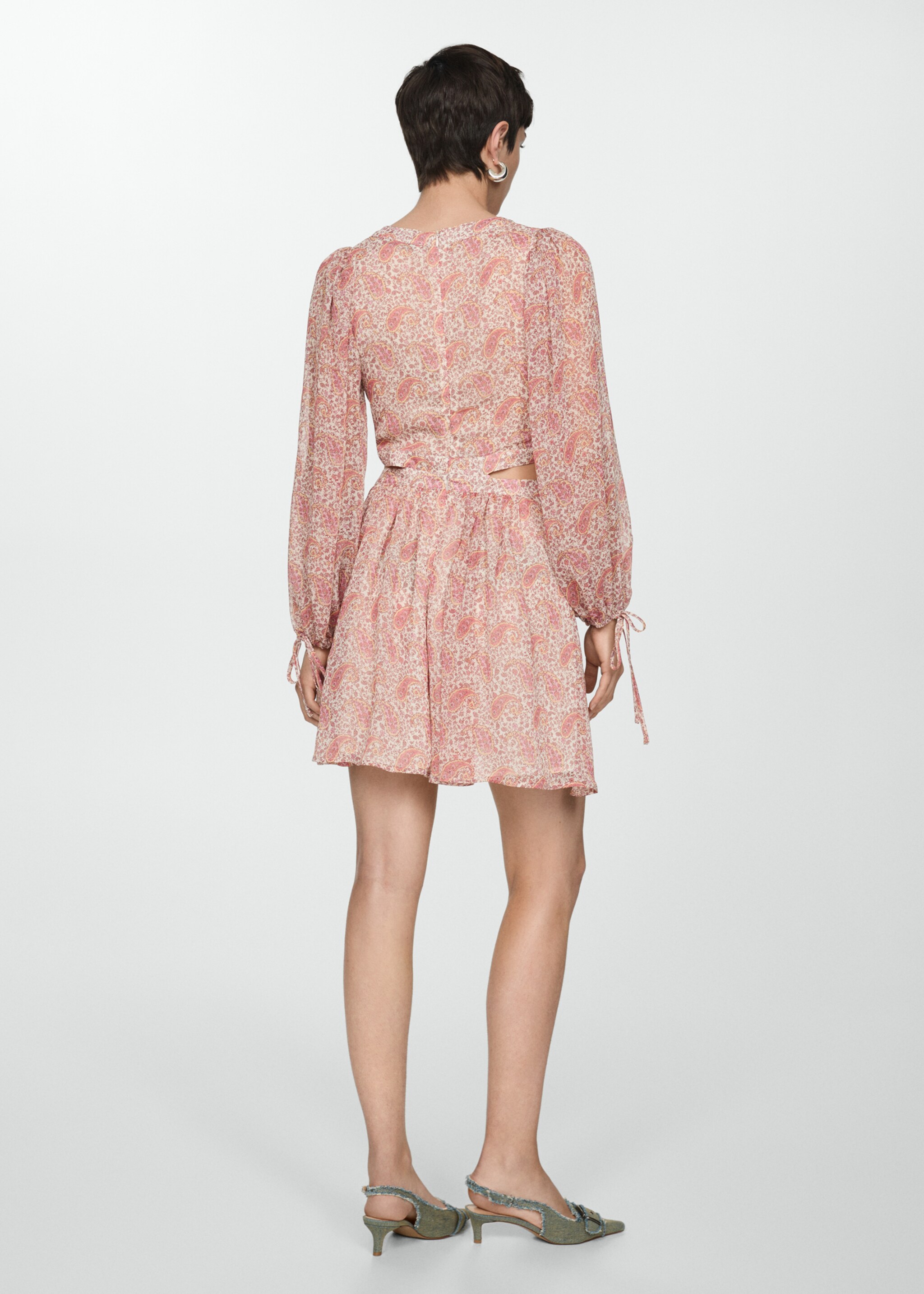Paisley dress with openings - Reverse of the article