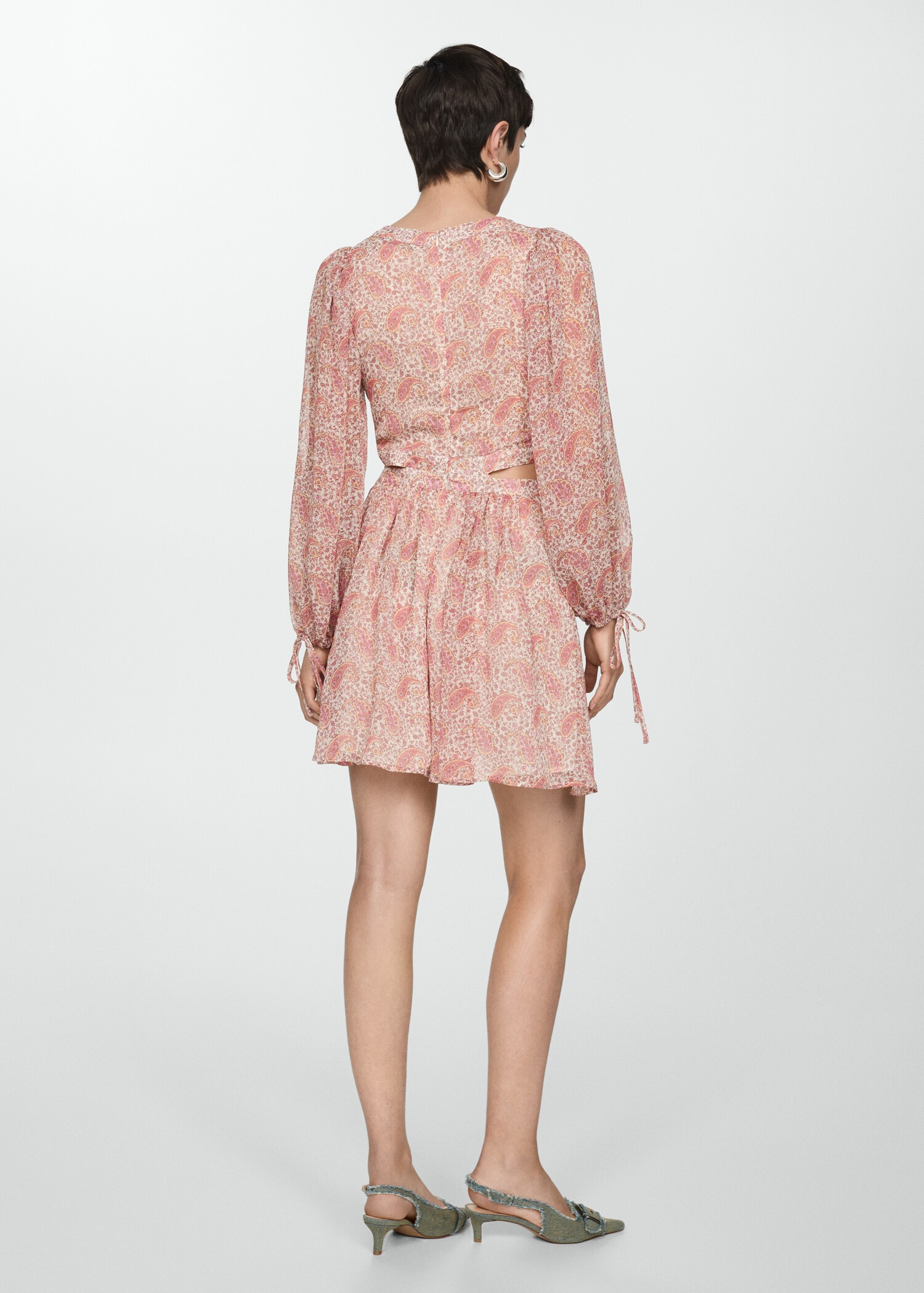Paisley dress with openings - Reverse of the article