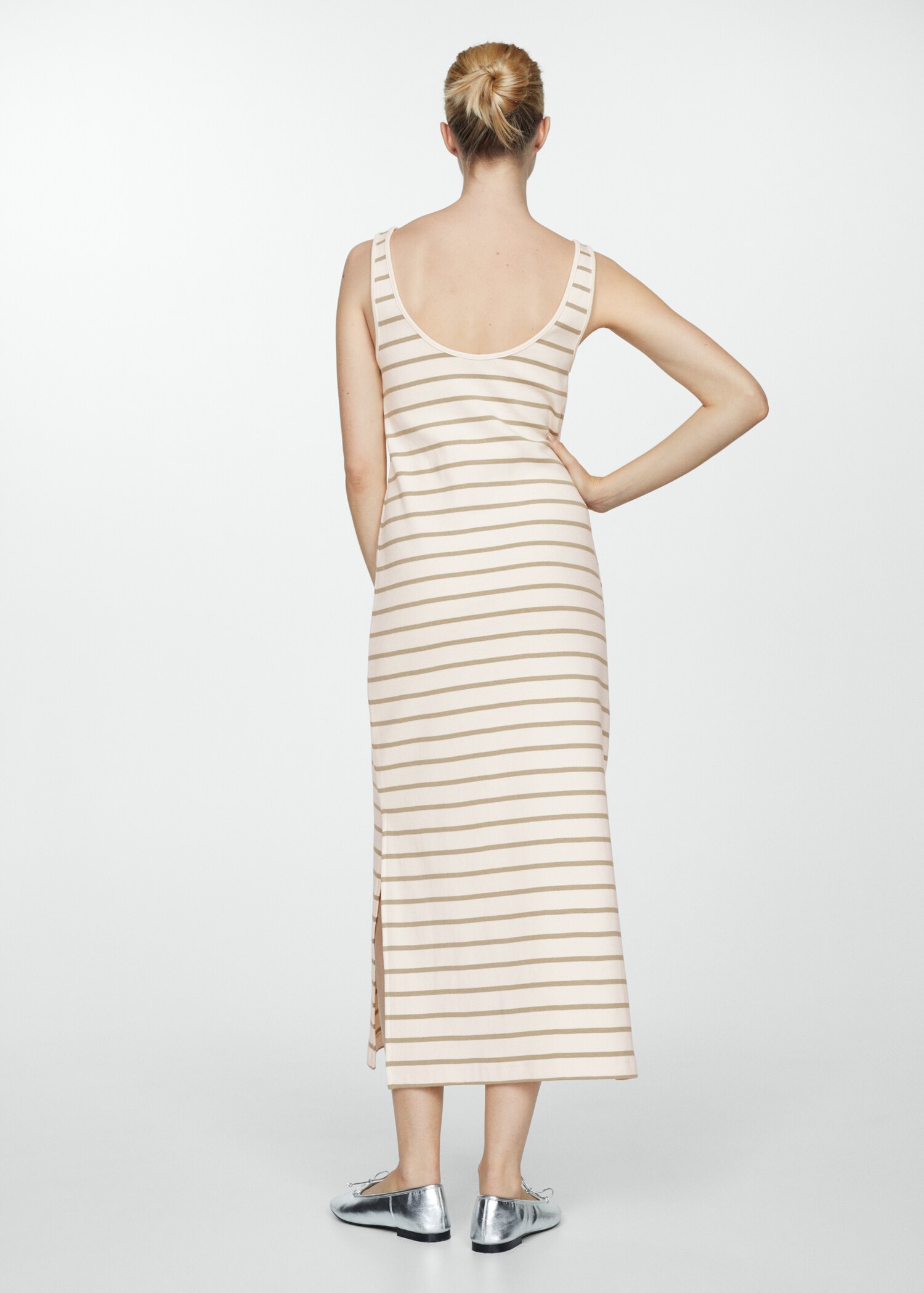 Cut-out striped dress - Reverse of the article