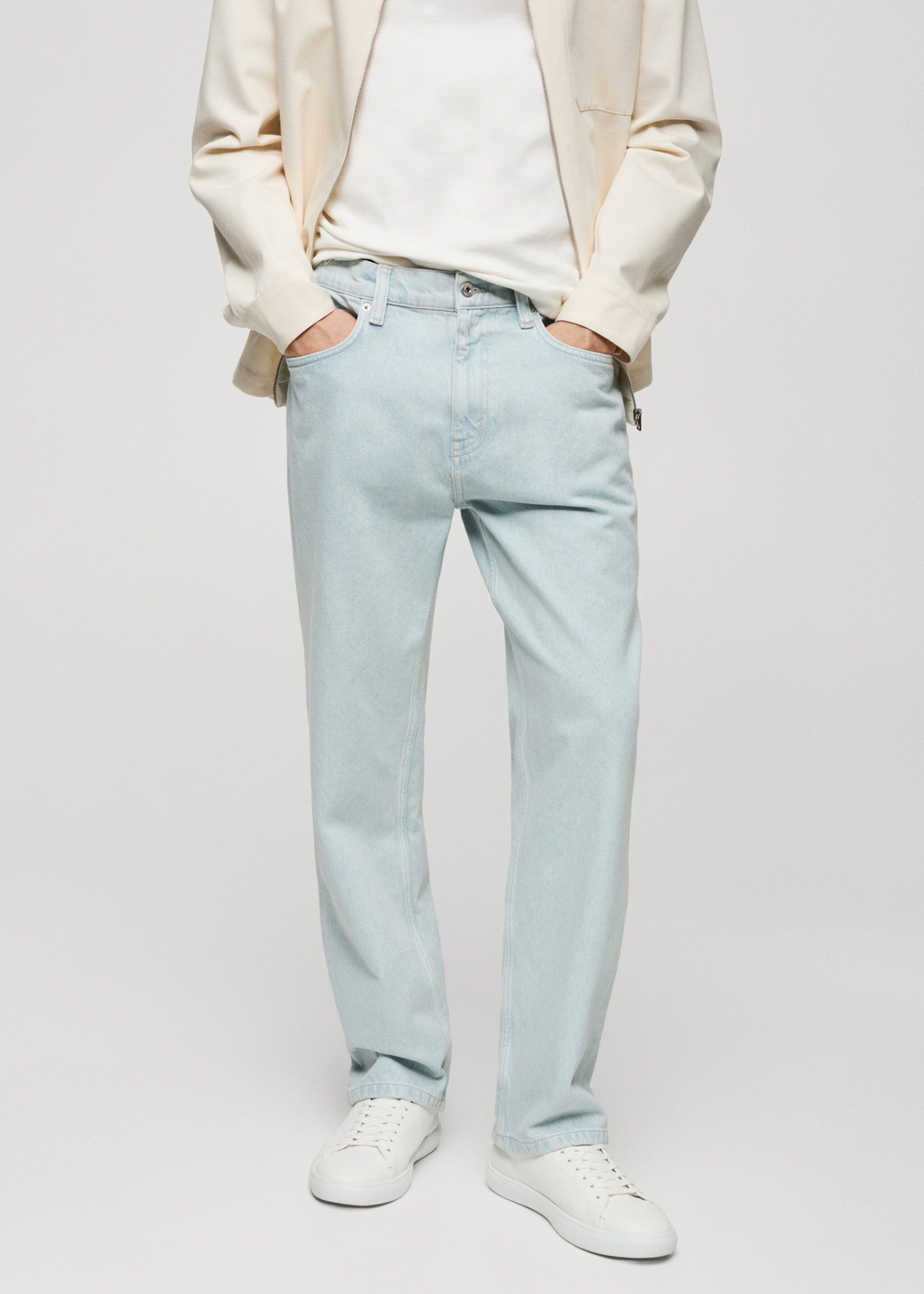 Relaxed-fit washed-effect jeans - Medium plane