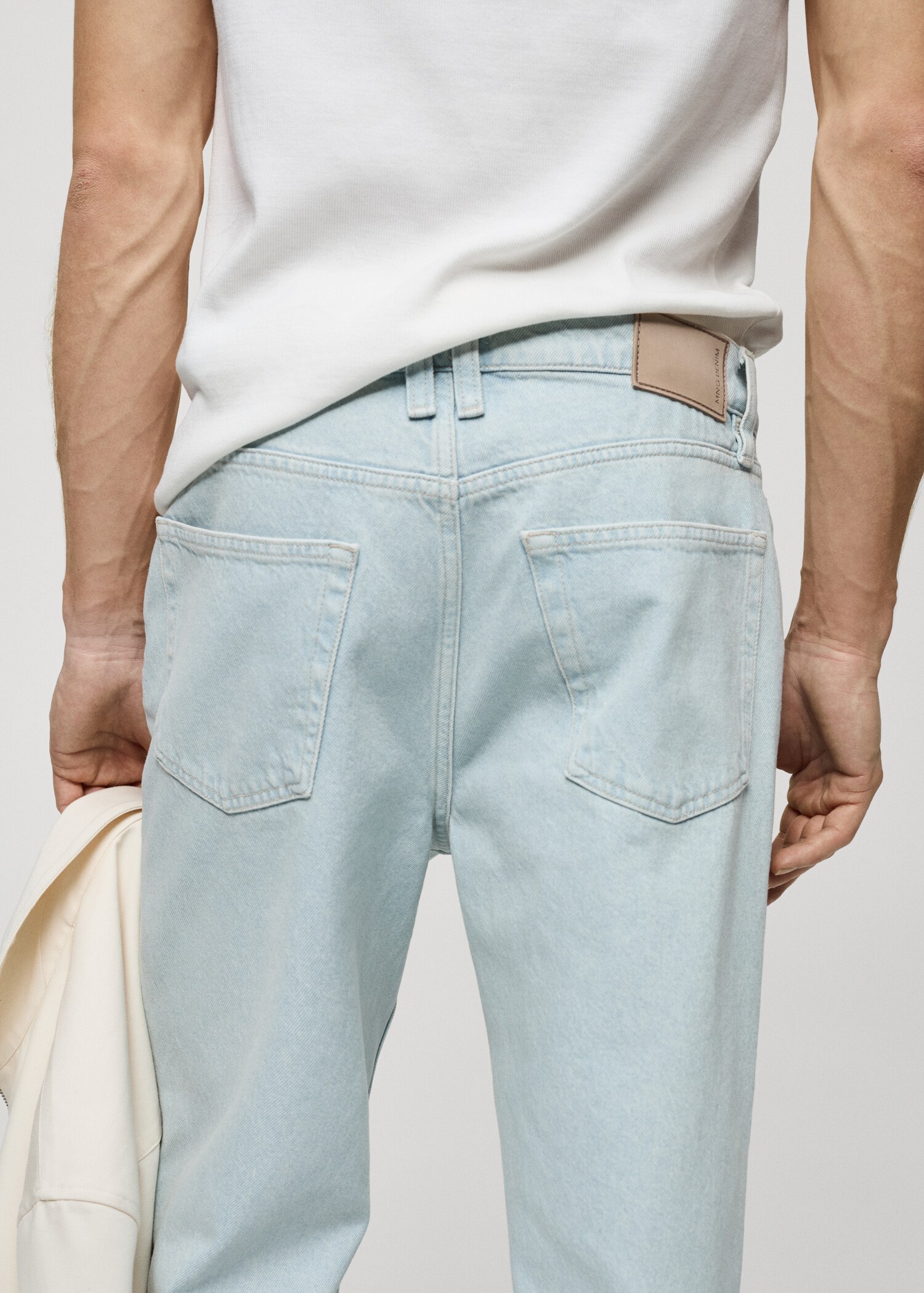 Relaxed-Fit-Jeans mit Washed-Effekt - Detail des Artikels 4