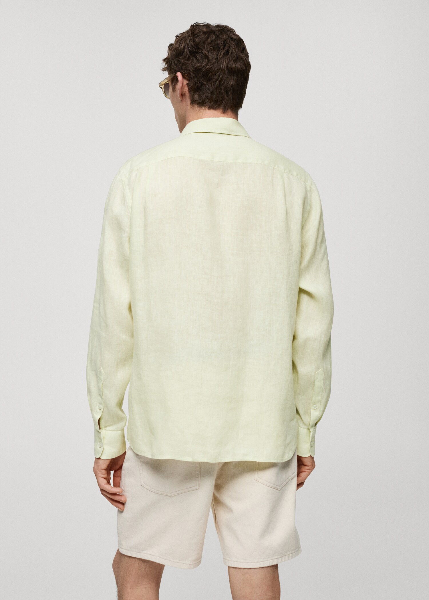 Camisa classic fit 100% lino - Reverso del artículo