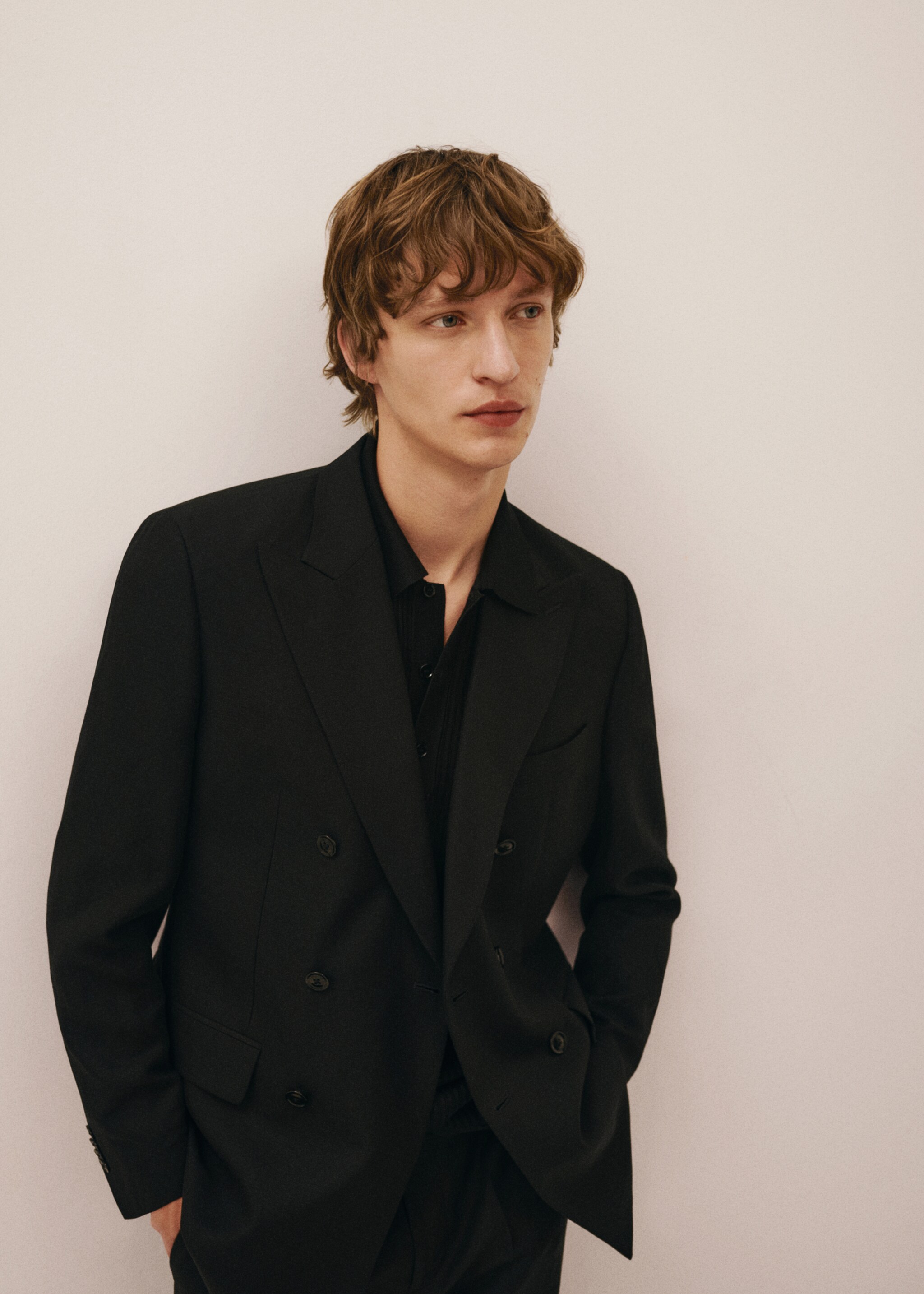 Linen lyocell double-breasted suit jacket - Details of the article 3