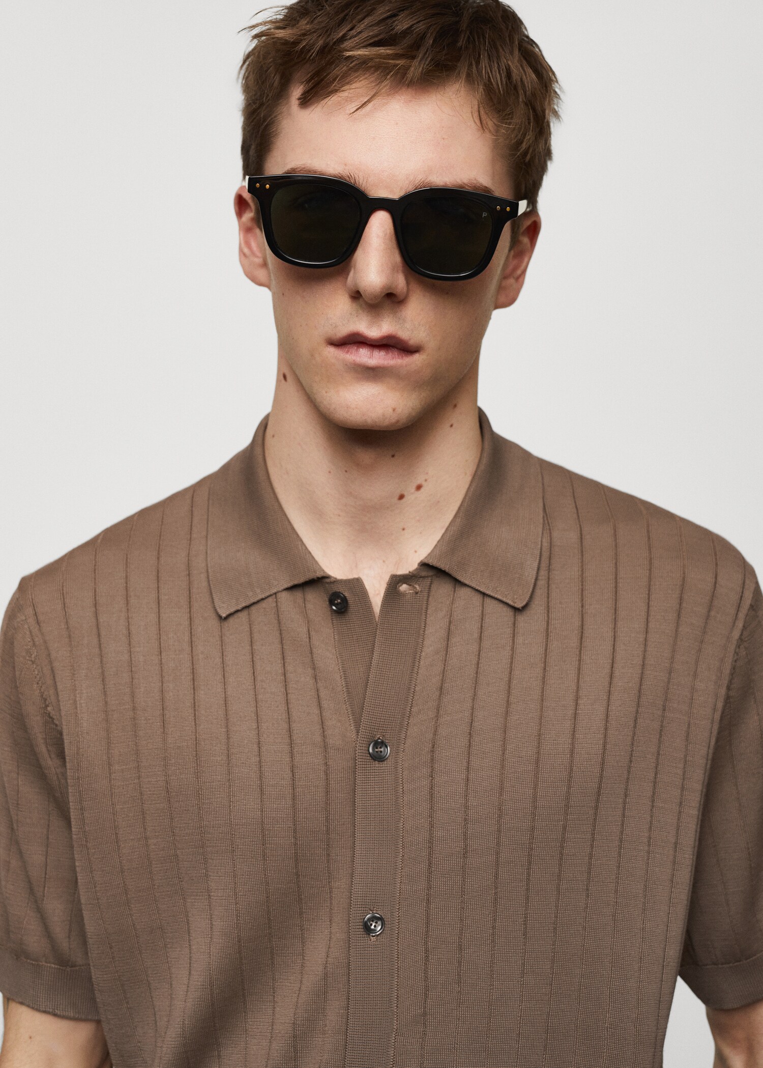 Strick-Poloshirt mit Knöpfen - Detail des Artikels 1