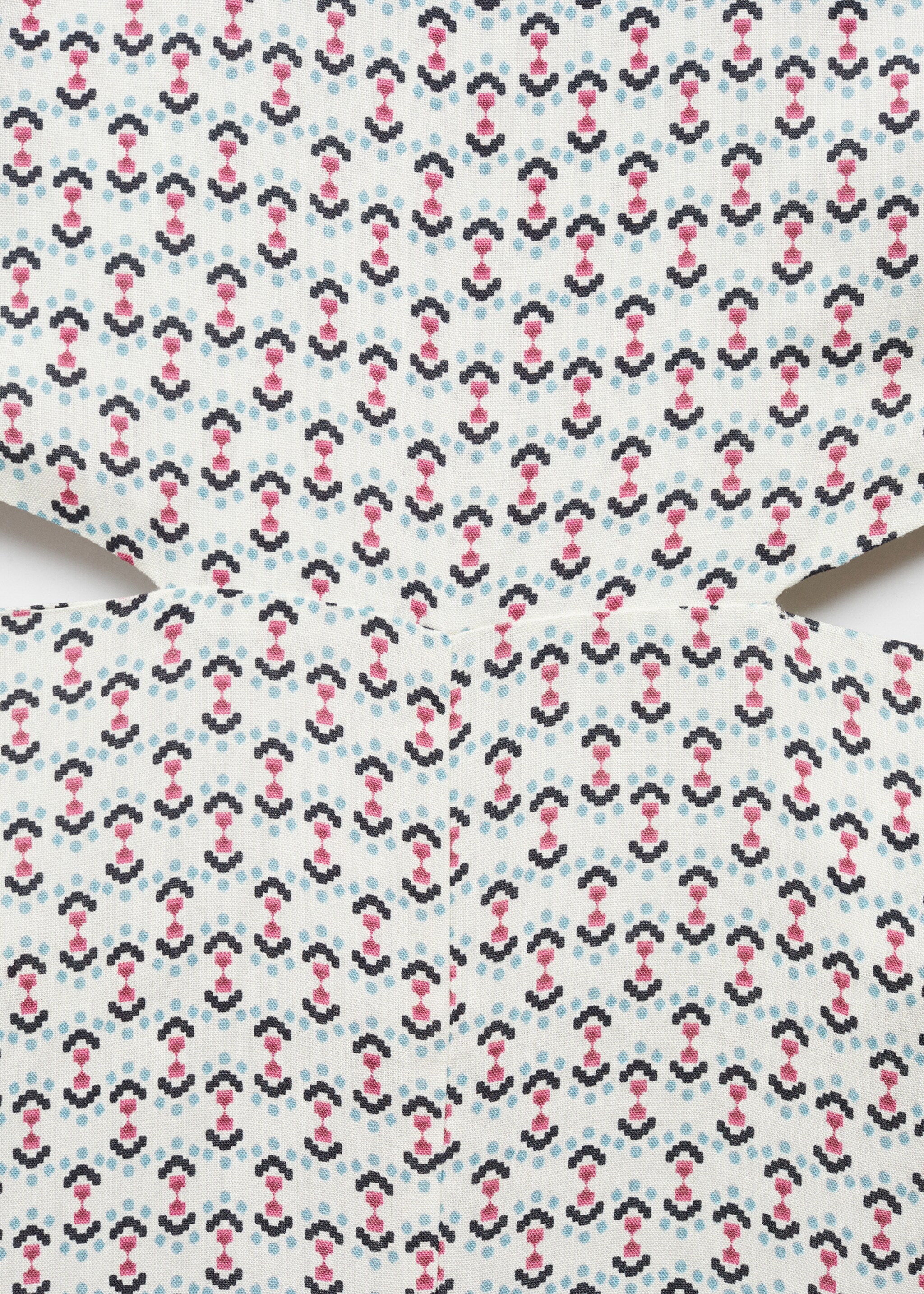 Printed jumpsuit with openings - Details of the article 8
