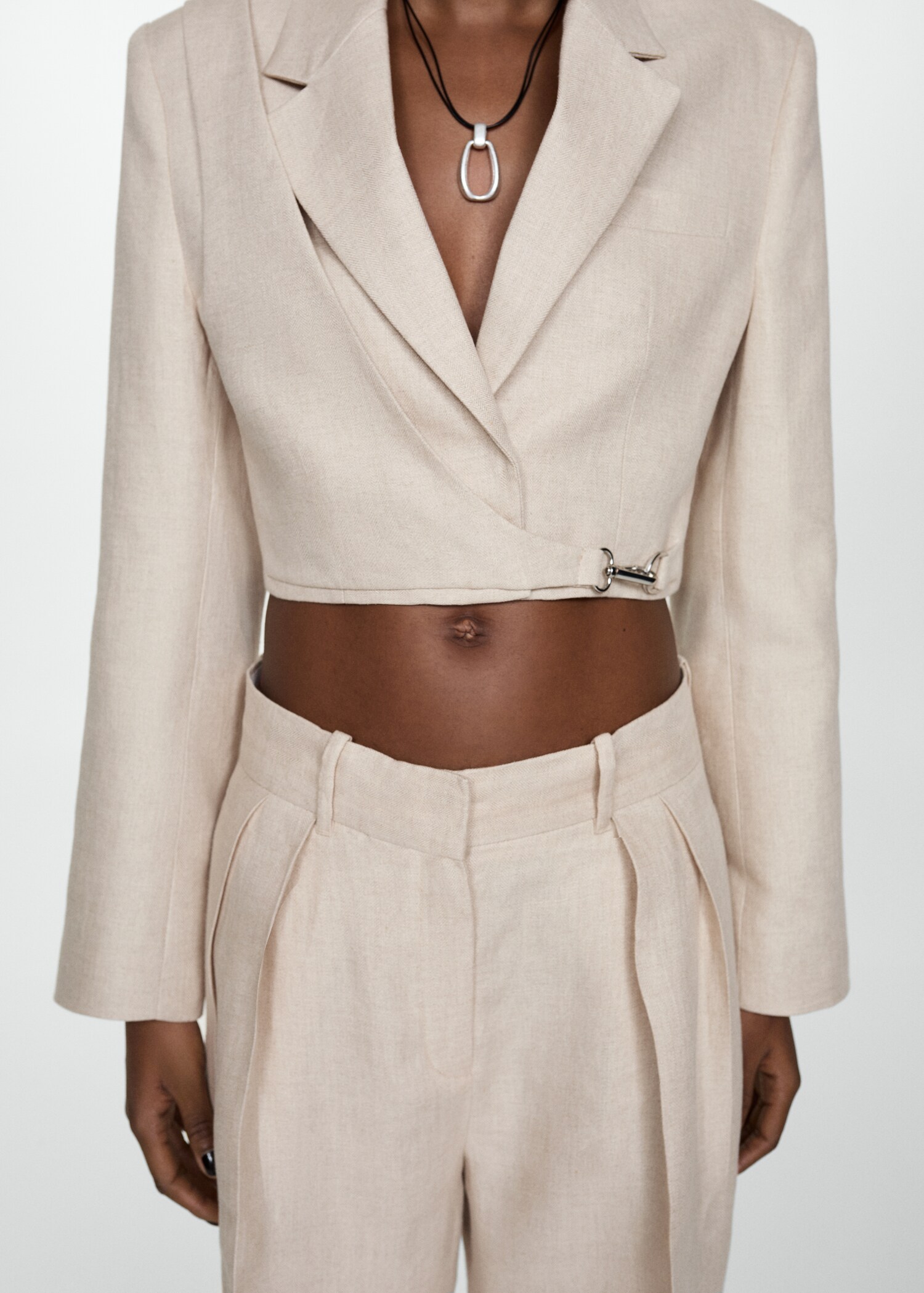 100% linen trousers with pleats - Details of the article 6