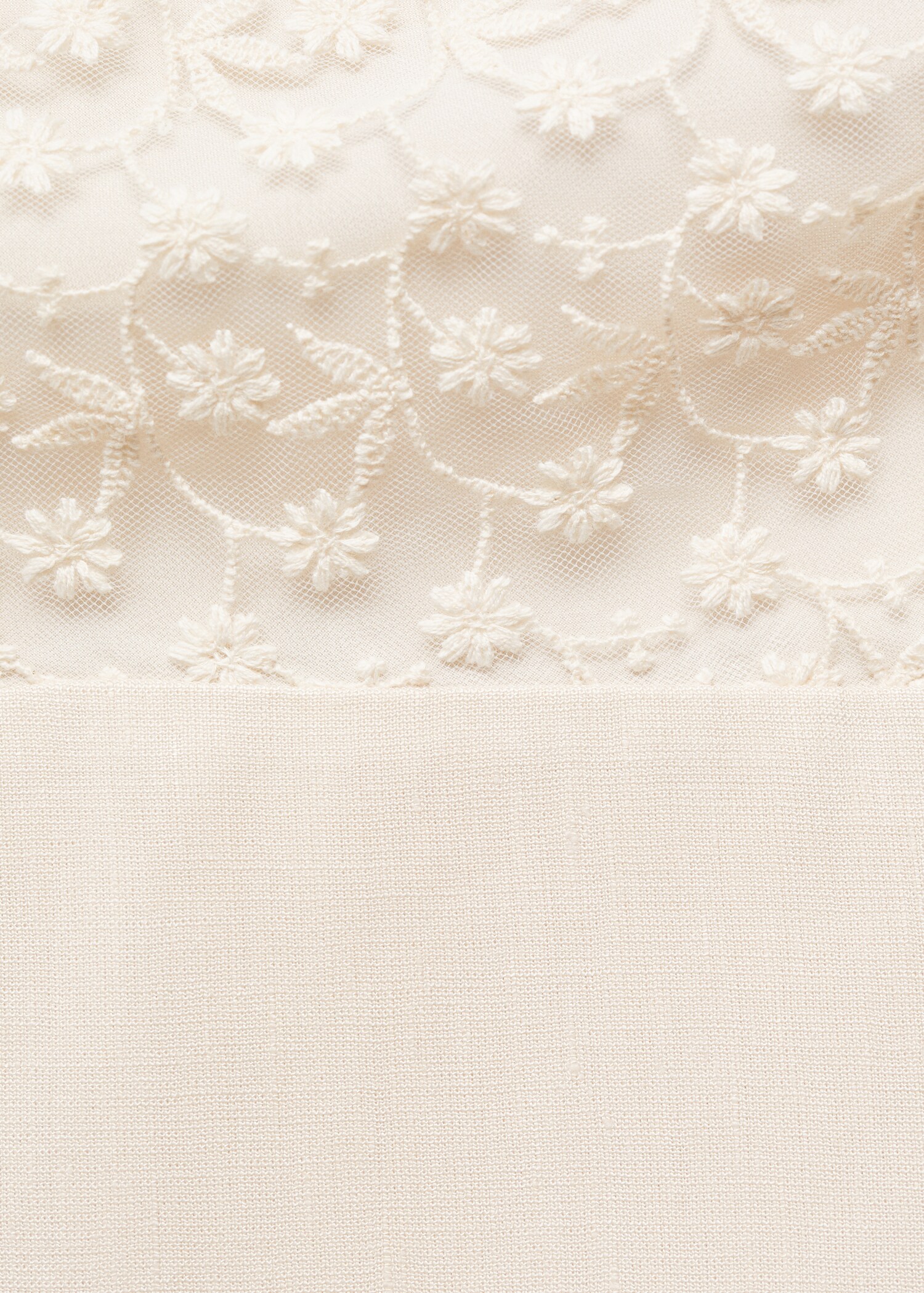Leinenkleid mit Stickdetail - Detail des Artikels 8