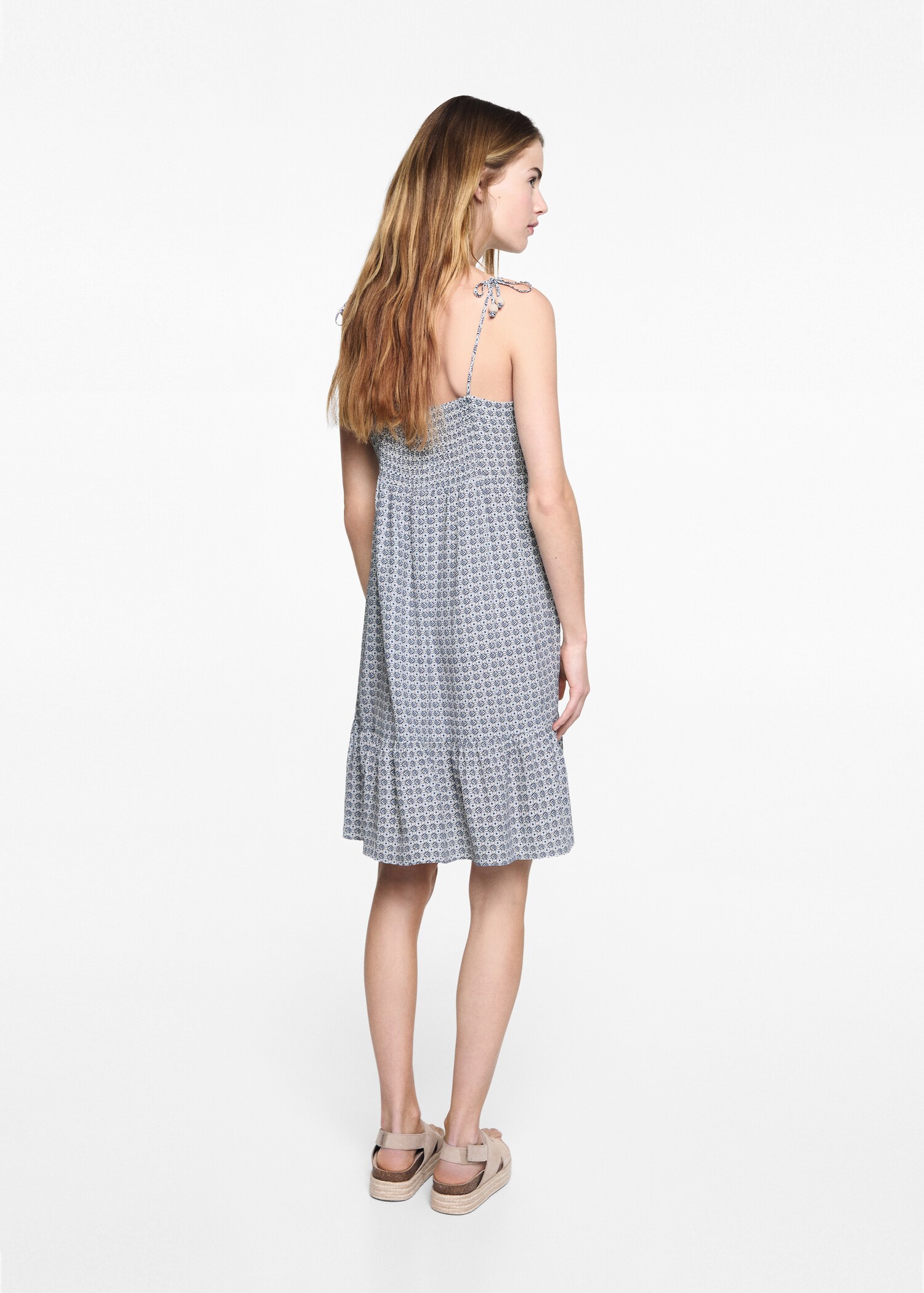 Bedrucktes Rüschenkleid - Rückseite des Artikels