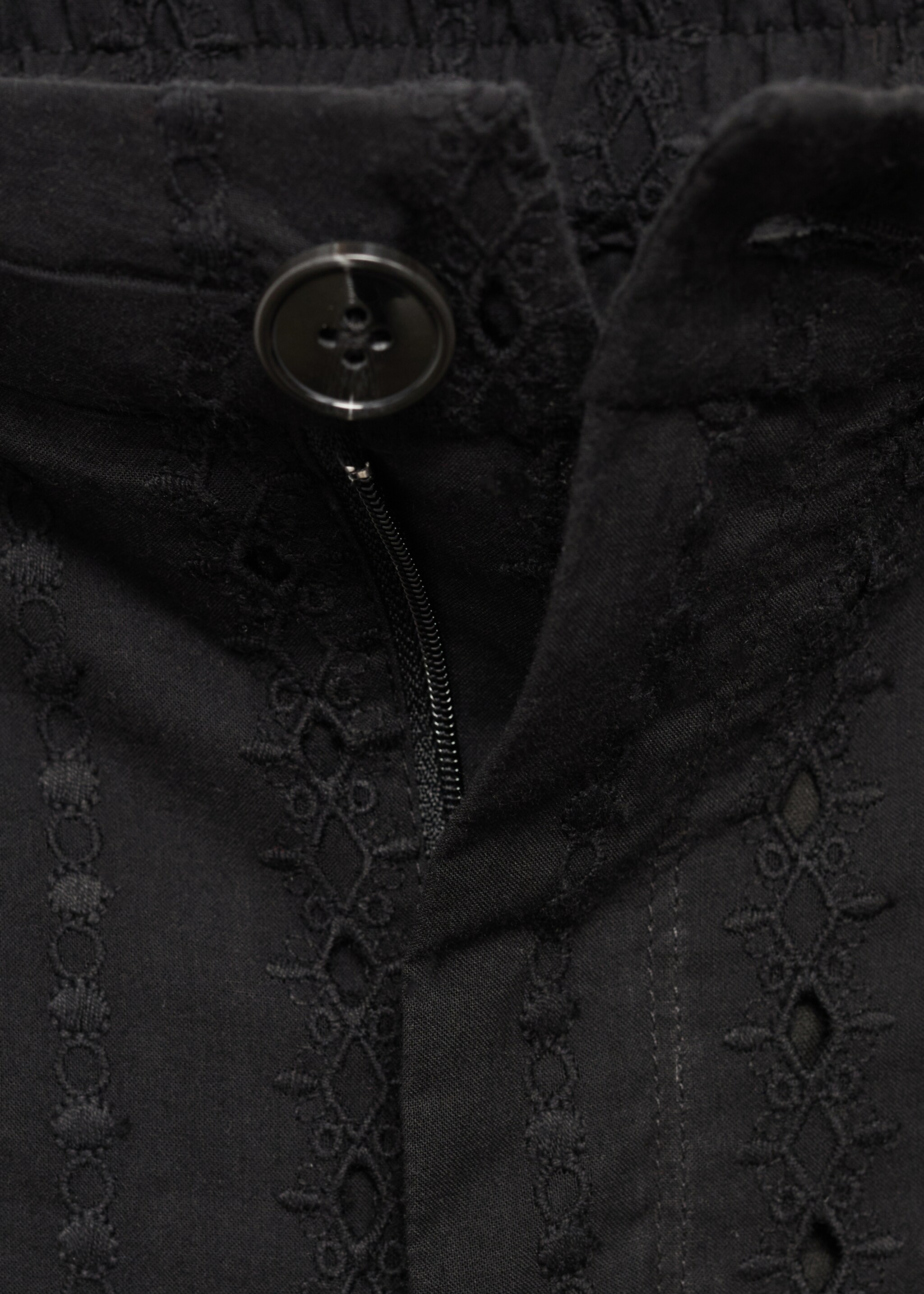 Embroidered cargo trousers - Details of the article 0