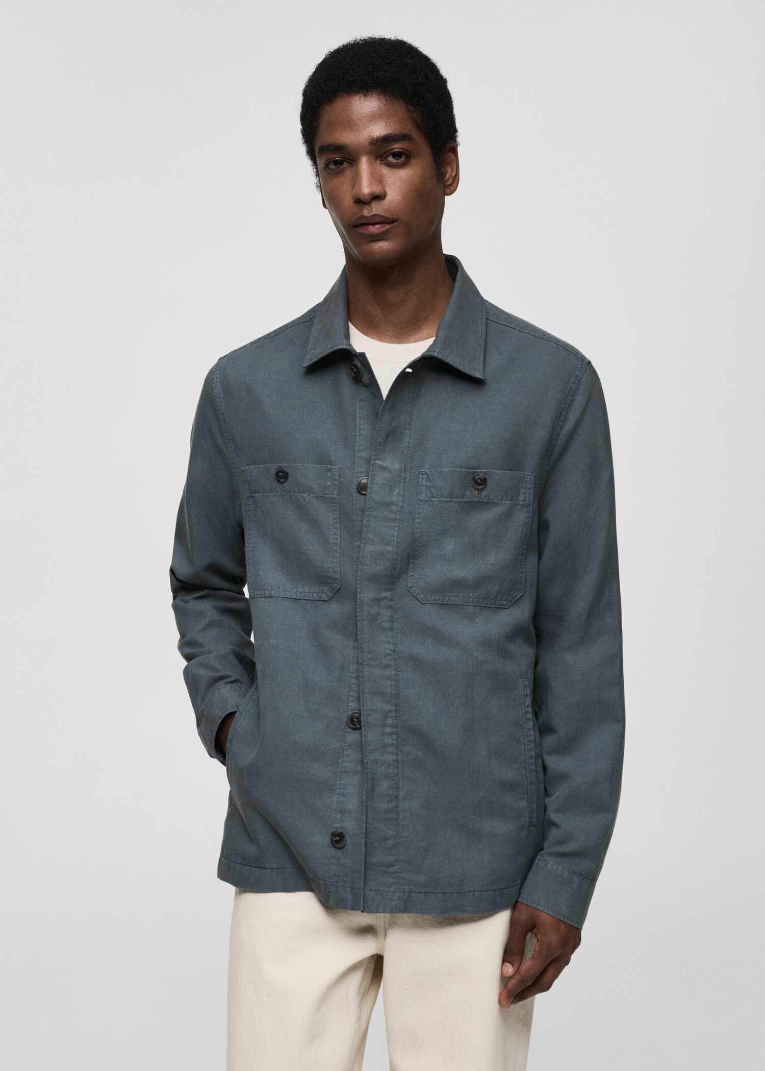 Sobrecamisa slim fit tencel lino - Plano medio