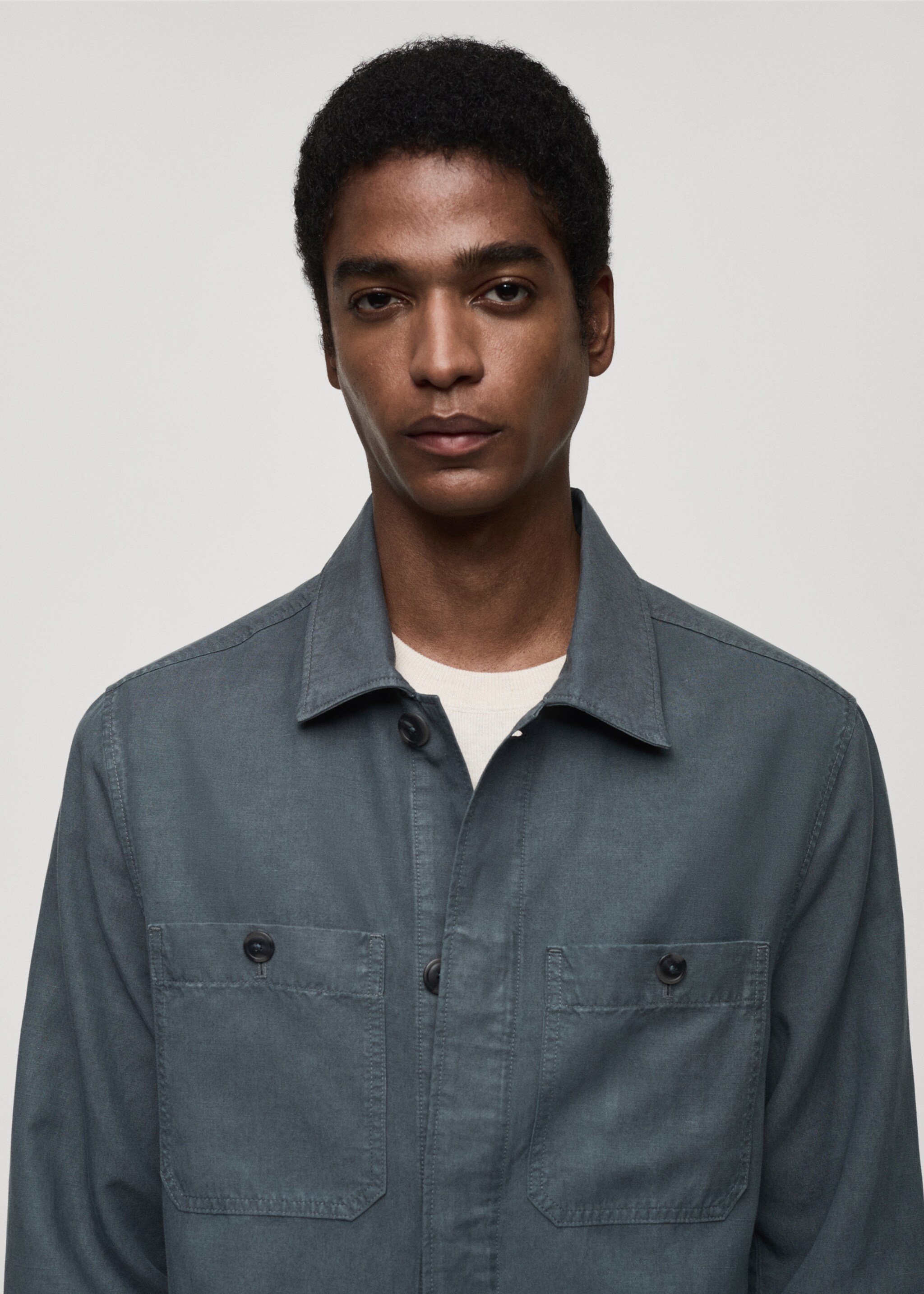 Slim-fit Tencel linen overshirt - Details of the article 1