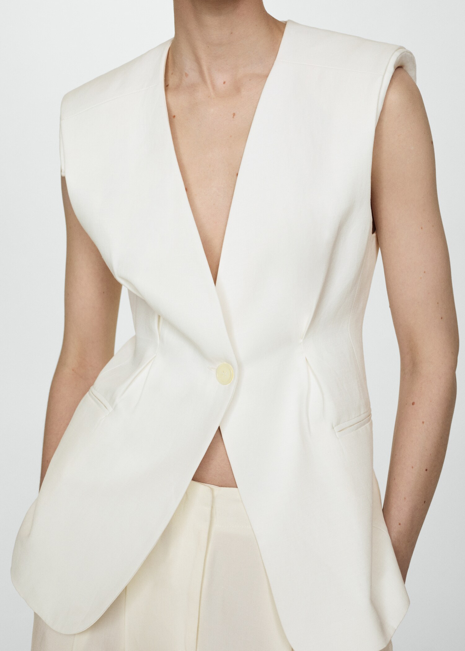 Long gilet with buttons - Medium plane