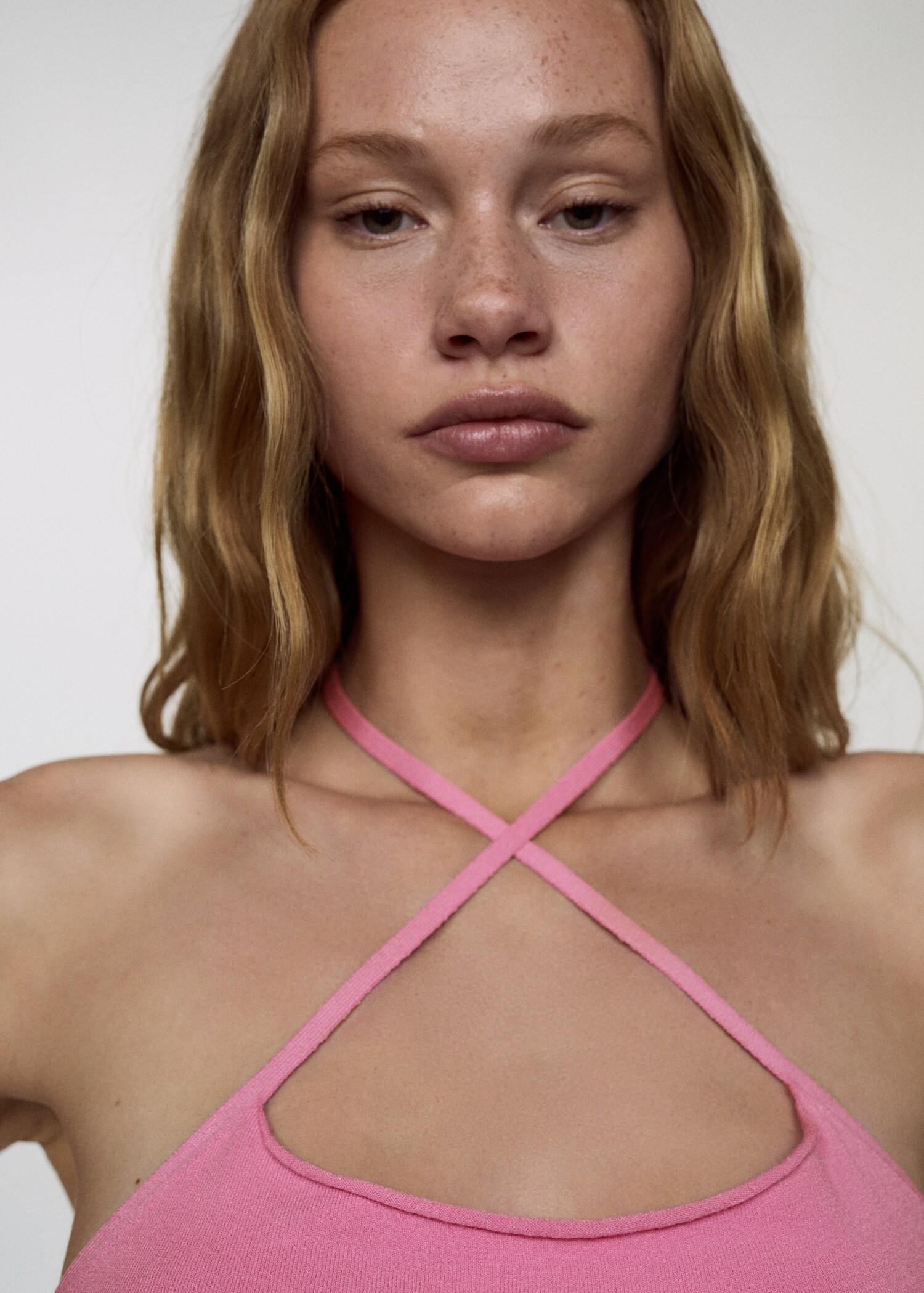 Vestit halter entallat - Detall de l'article 1
