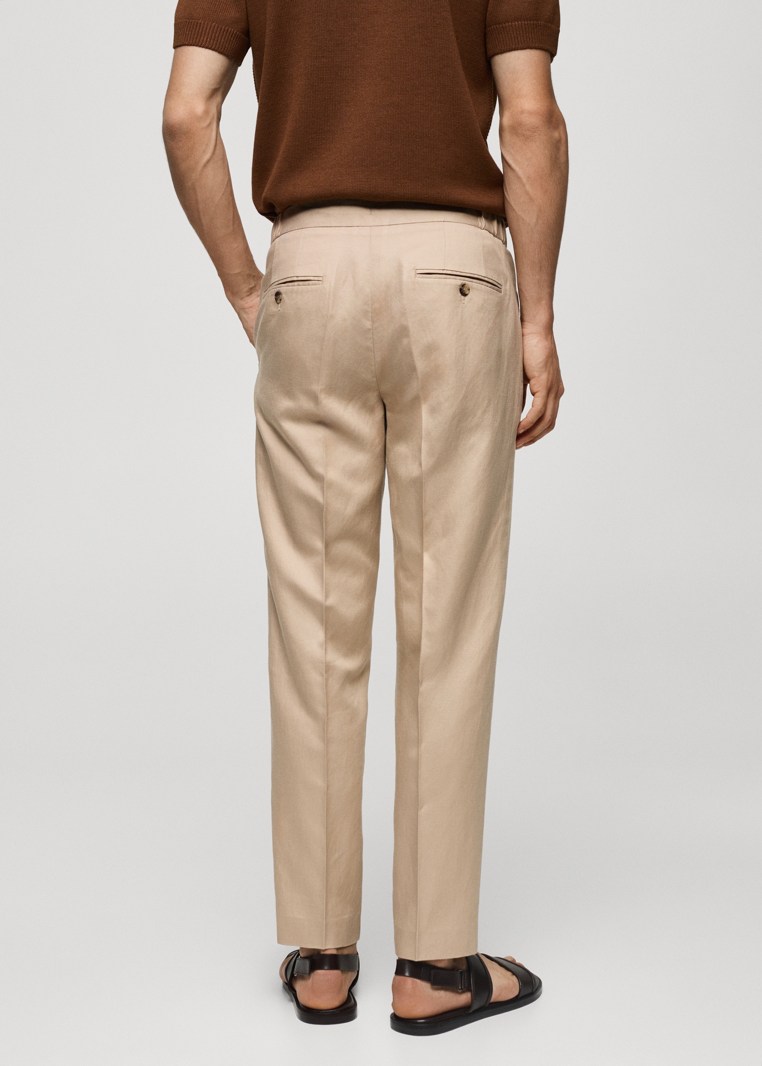 Bundfaltenhose aus Tencel mit Leinen - Rückseite des Artikels