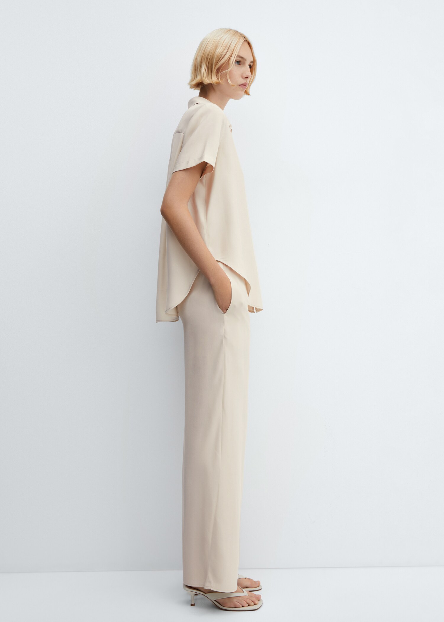 Wideleg trousers with elastic waist - Details of the article 6