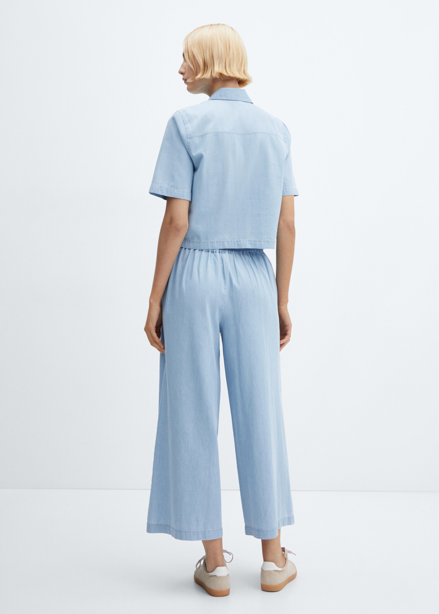 Pleated culottes trousers - Reverse of the article