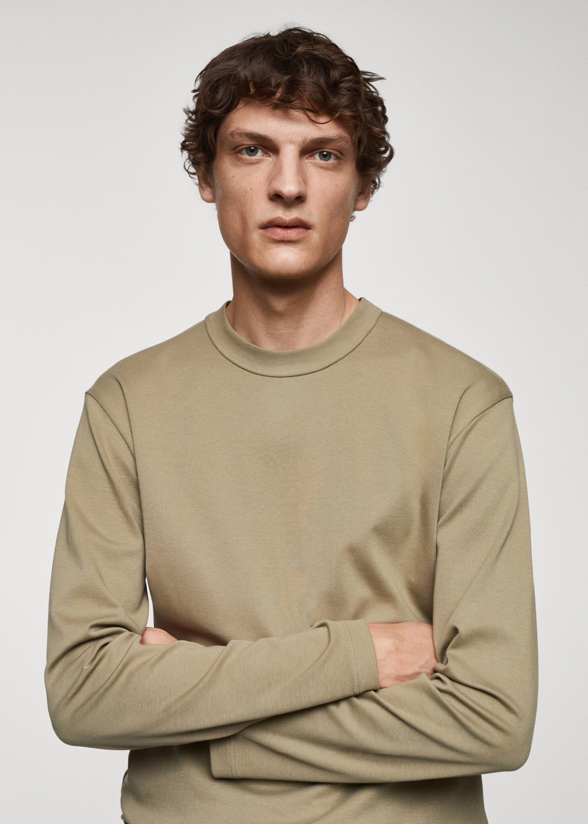 100% cotton long-sleeved t-shirt - Details of the article 1, Olive Green. Ref: 67080438-00.