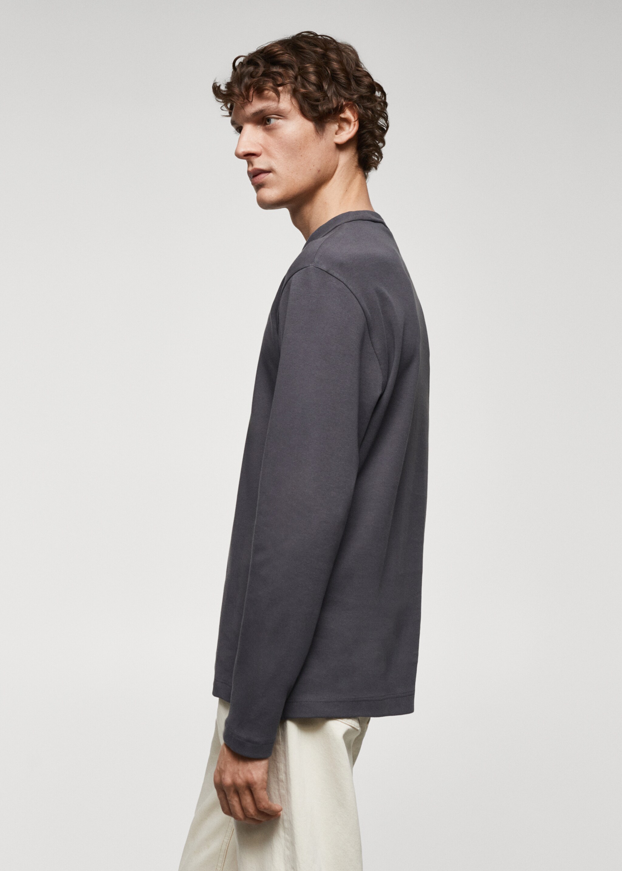 100% cotton long-sleeved t-shirt - Details of the article 2, Dark Grey. Ref: 67080438-00.