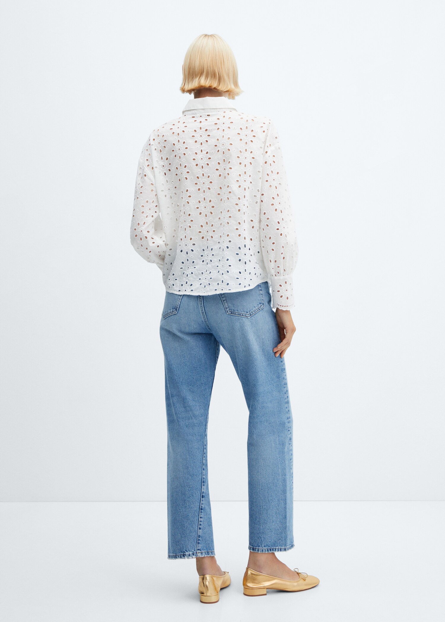 Embroidered cotton shirt - Reverse of the article