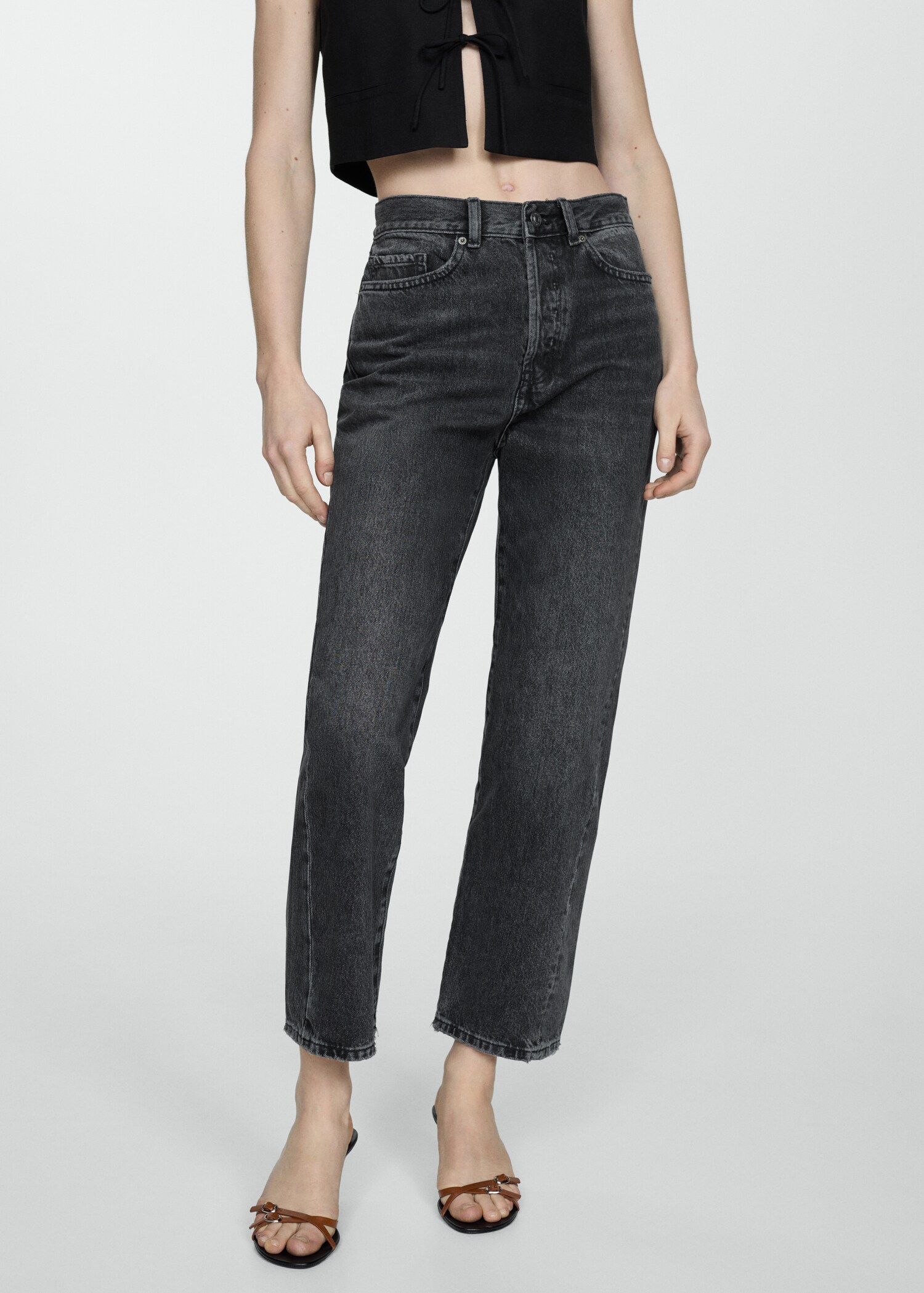 Gerade Jeans mit Vorwärtsnähten - Mittlere Ansicht