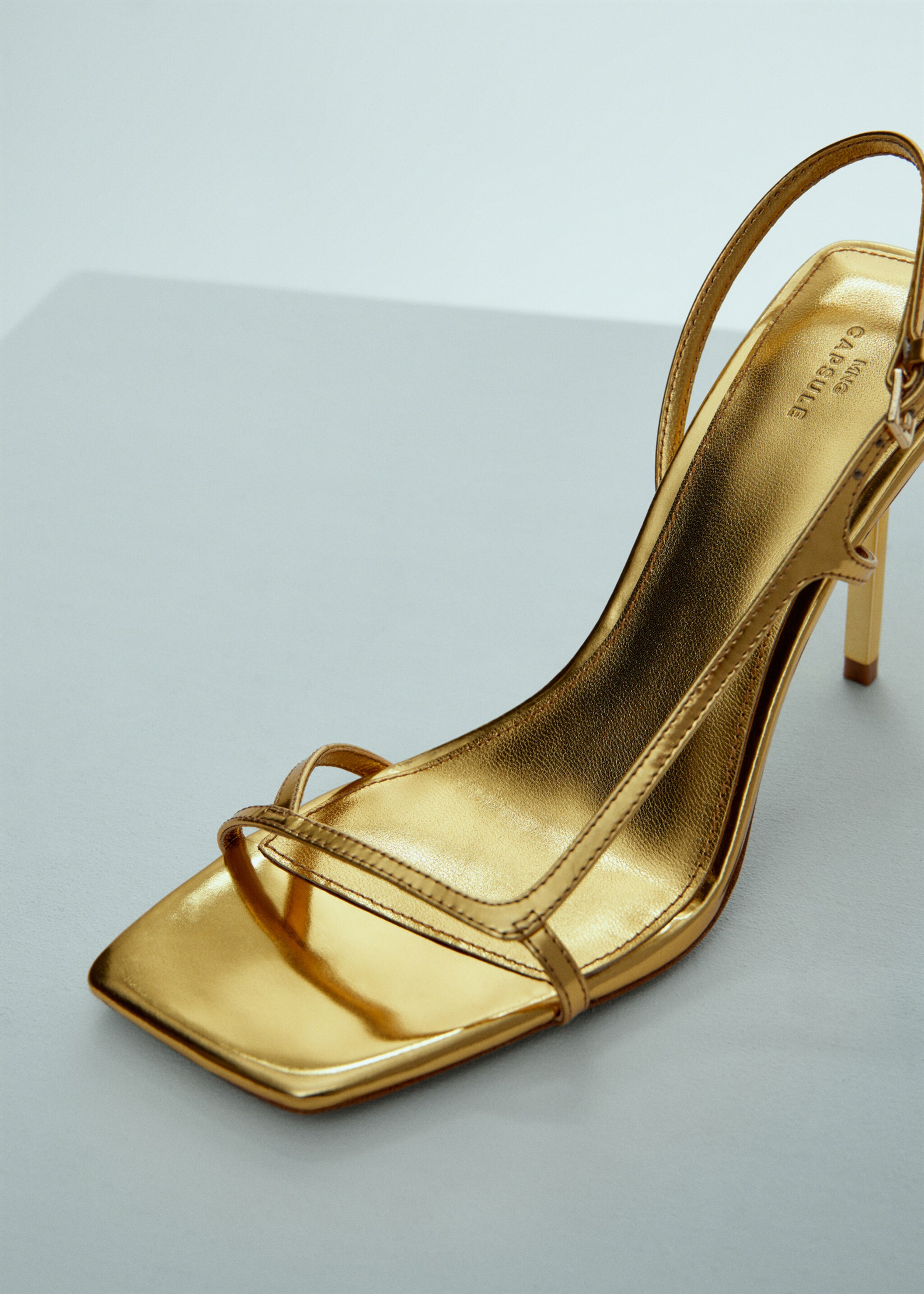 Sandales à lanières cuir - Détail de l'article 1