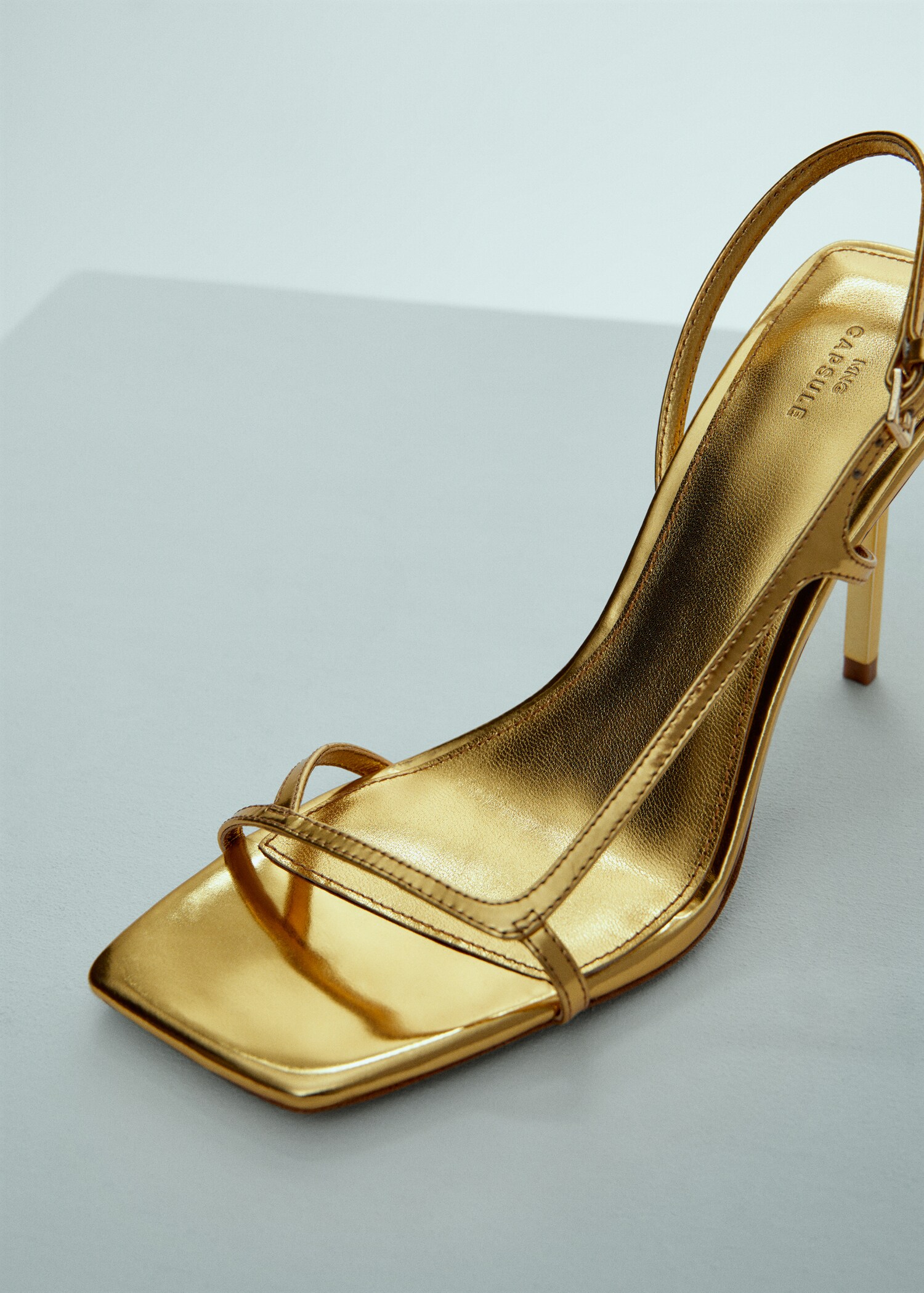 Sandales à lanières cuir - Détail de l'article 1