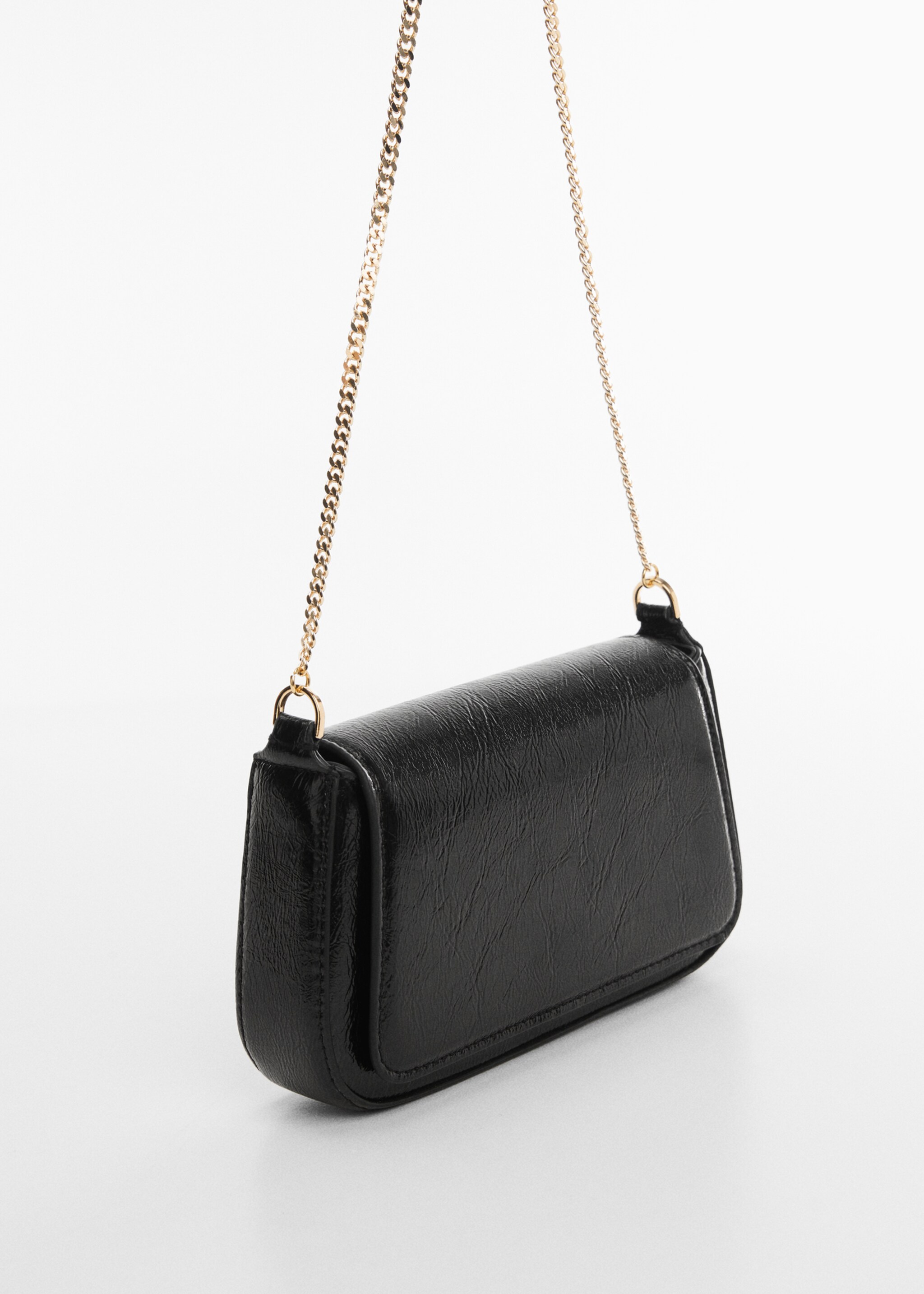 Bolso efecto charol cadena - Plano medio