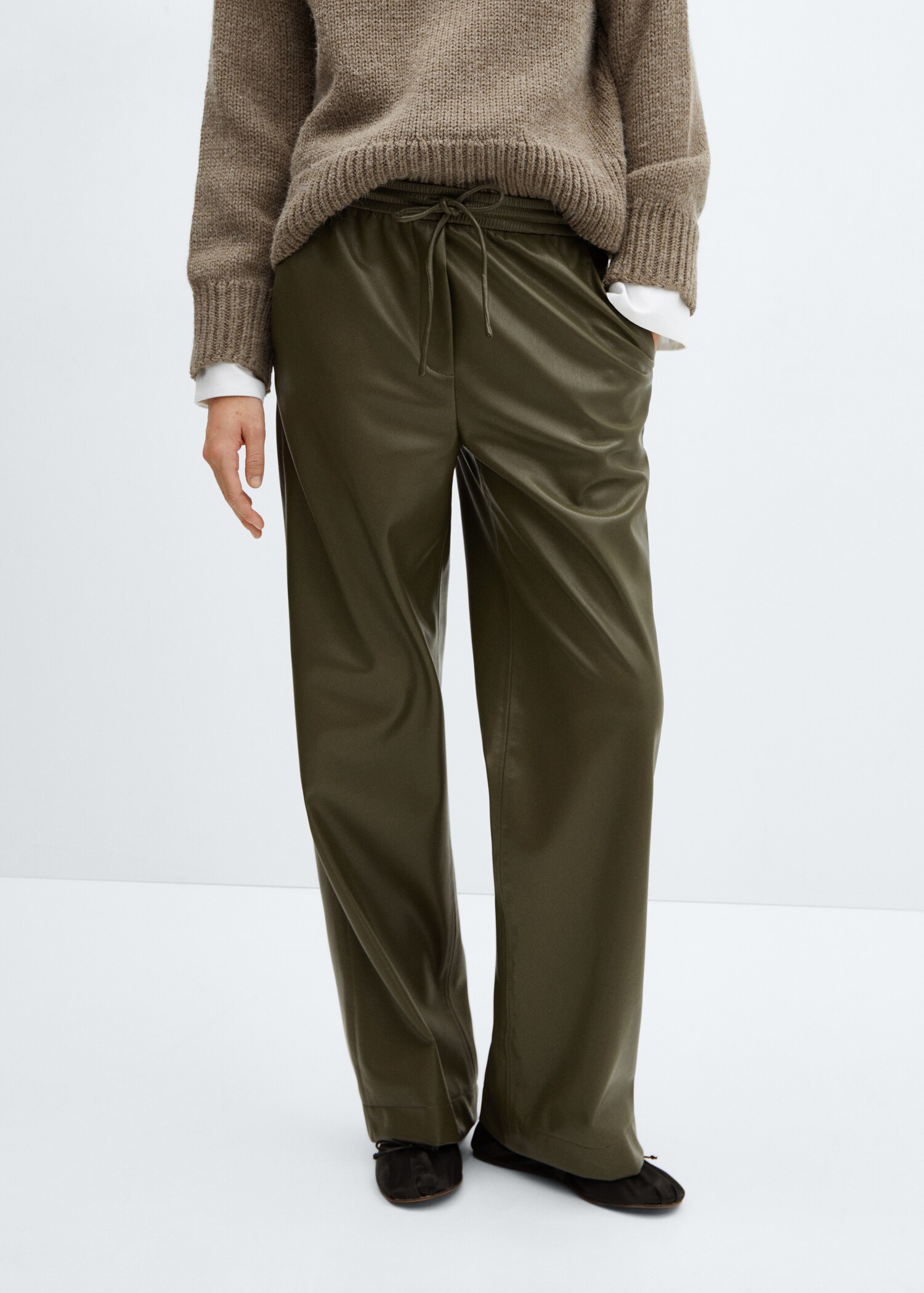 Leather-effect elastic waist trousers - Medium plane
