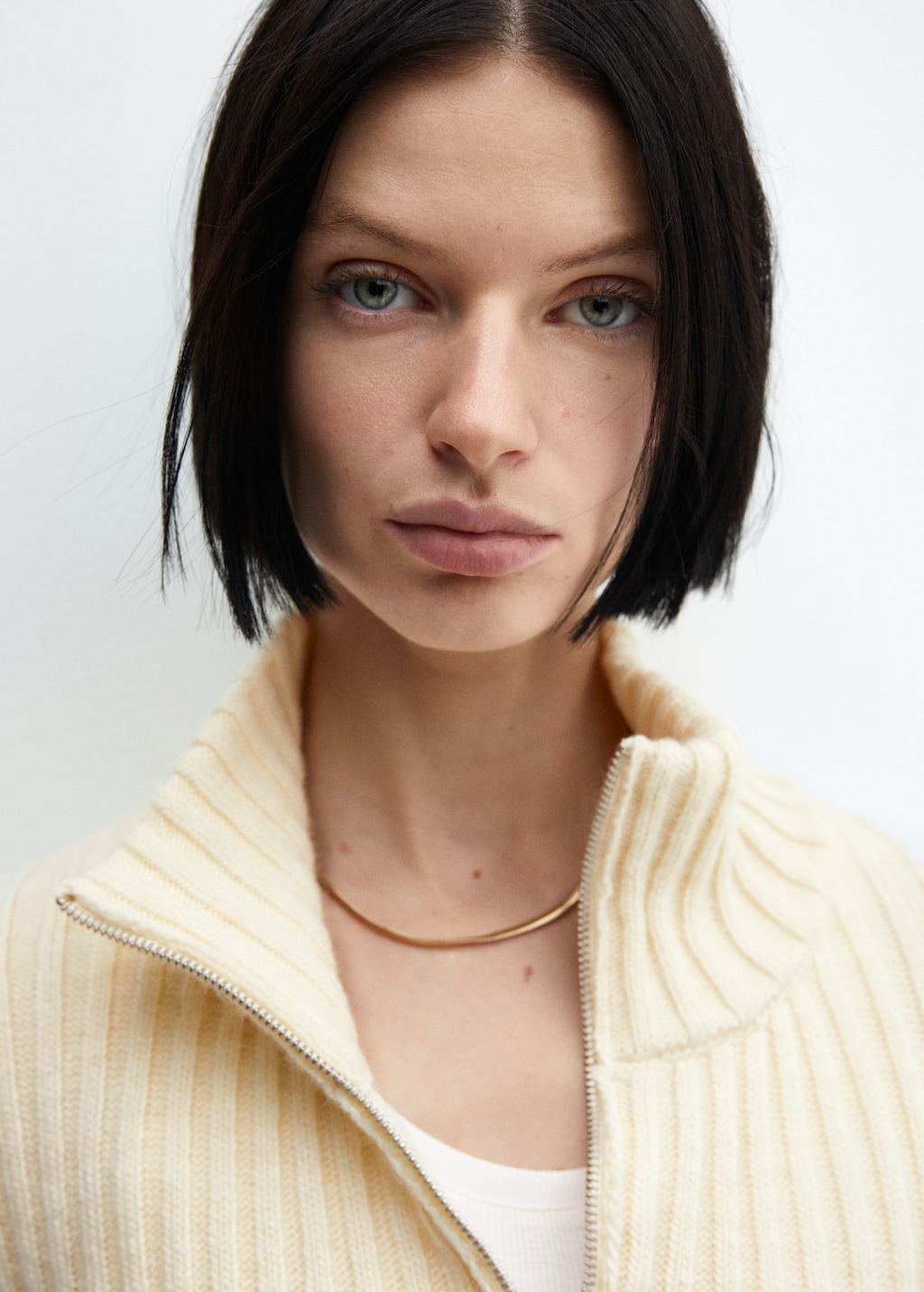 Zipper crop cardigan - Women | MANGO OUTLET USA Zipper crop cardigan - Women | MANGO OUTLET USA